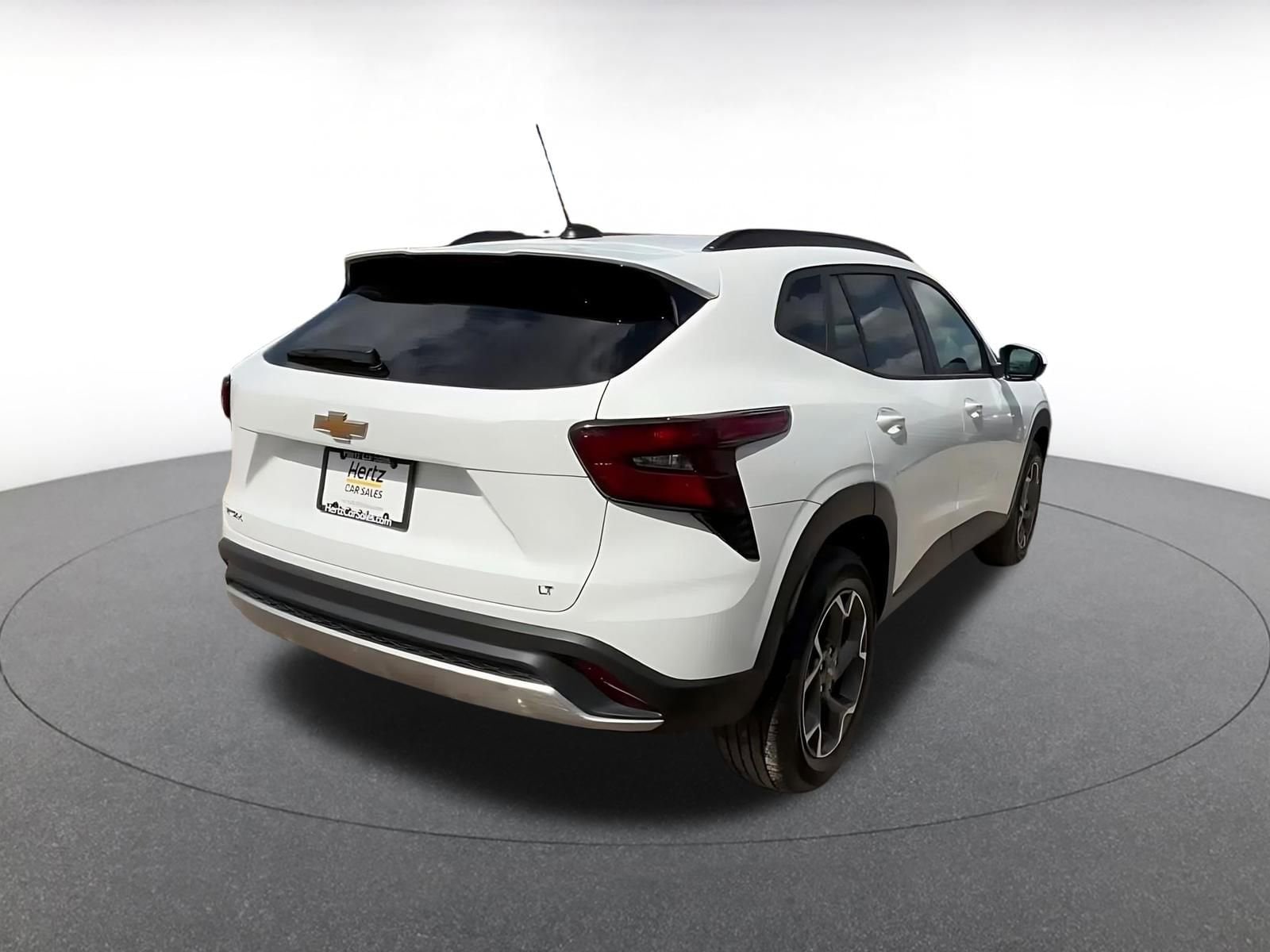 Thumbnail: 2025 Chevrolet Trax - 14