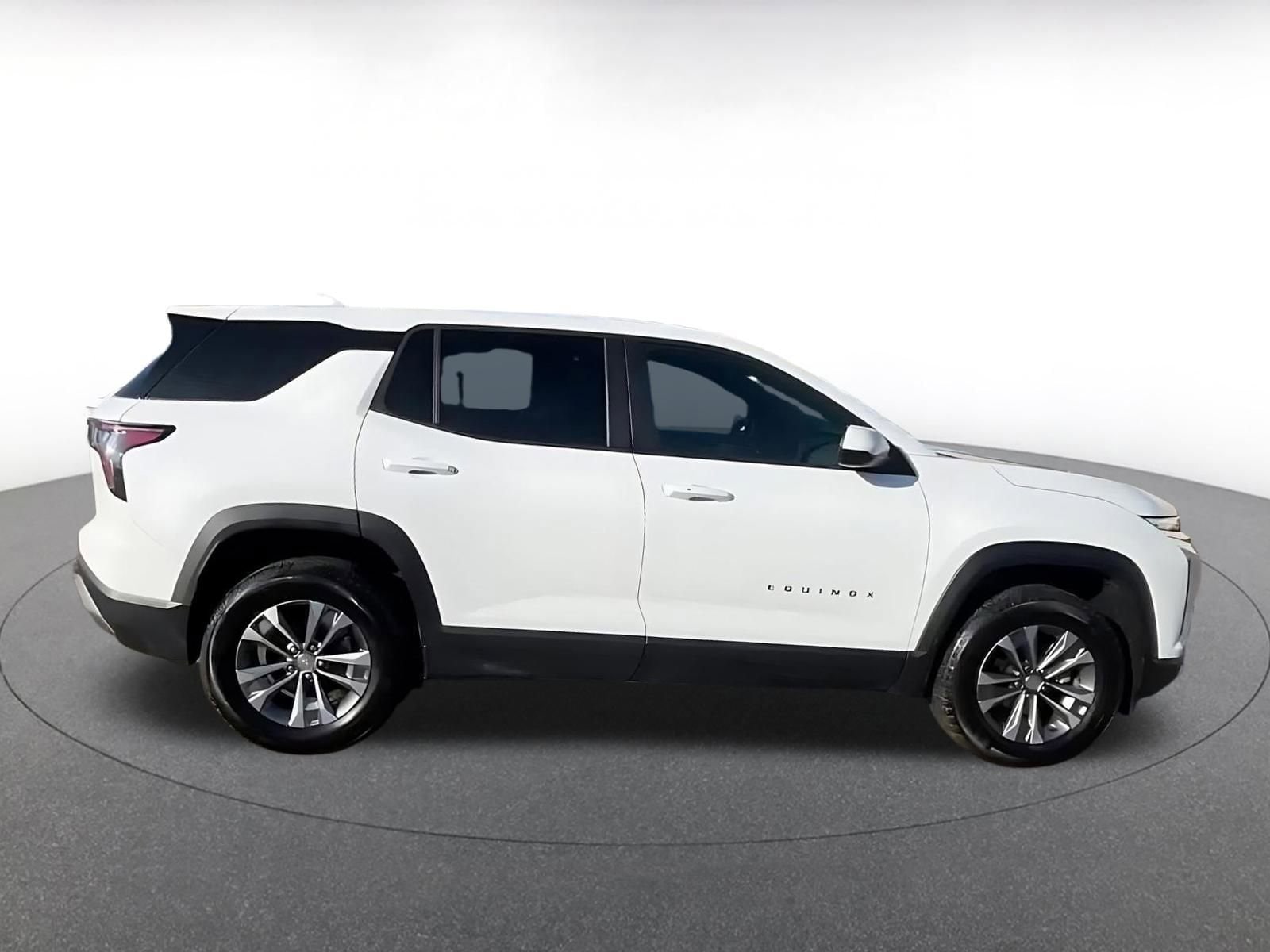 Thumbnail: 2025 Chevrolet Equinox - 15