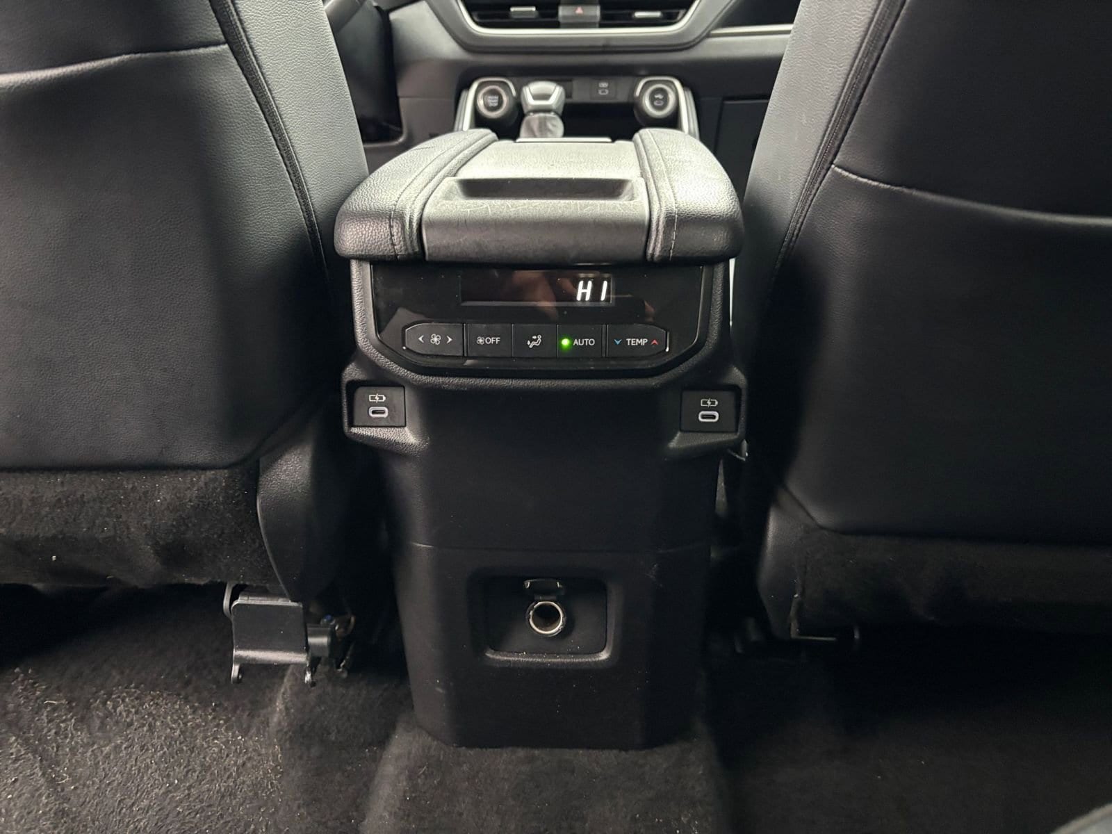 Thumbnail: 2024 Toyota Grand Highlander - 24