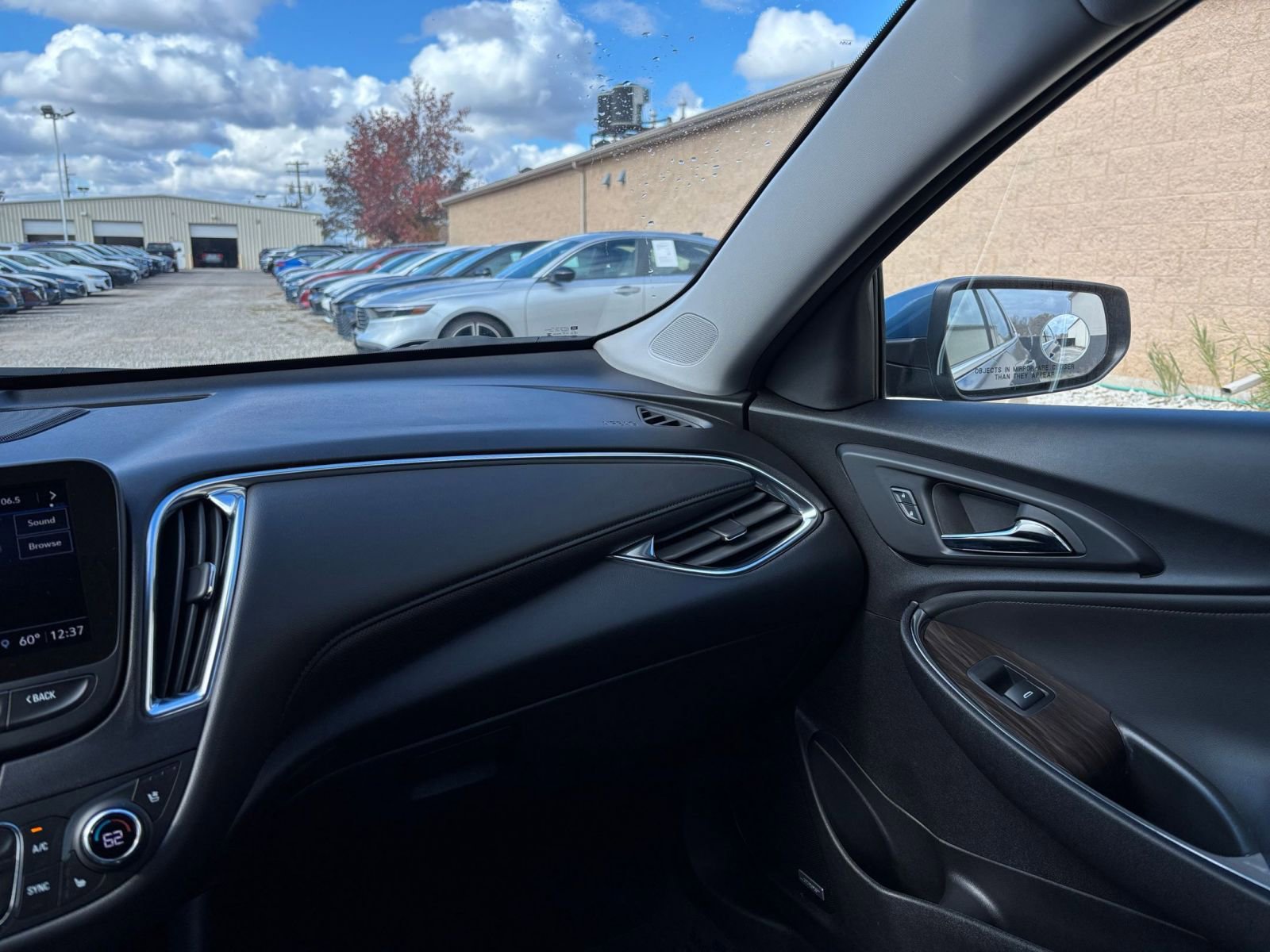 Thumbnail: 2024 Chevrolet Malibu - 35