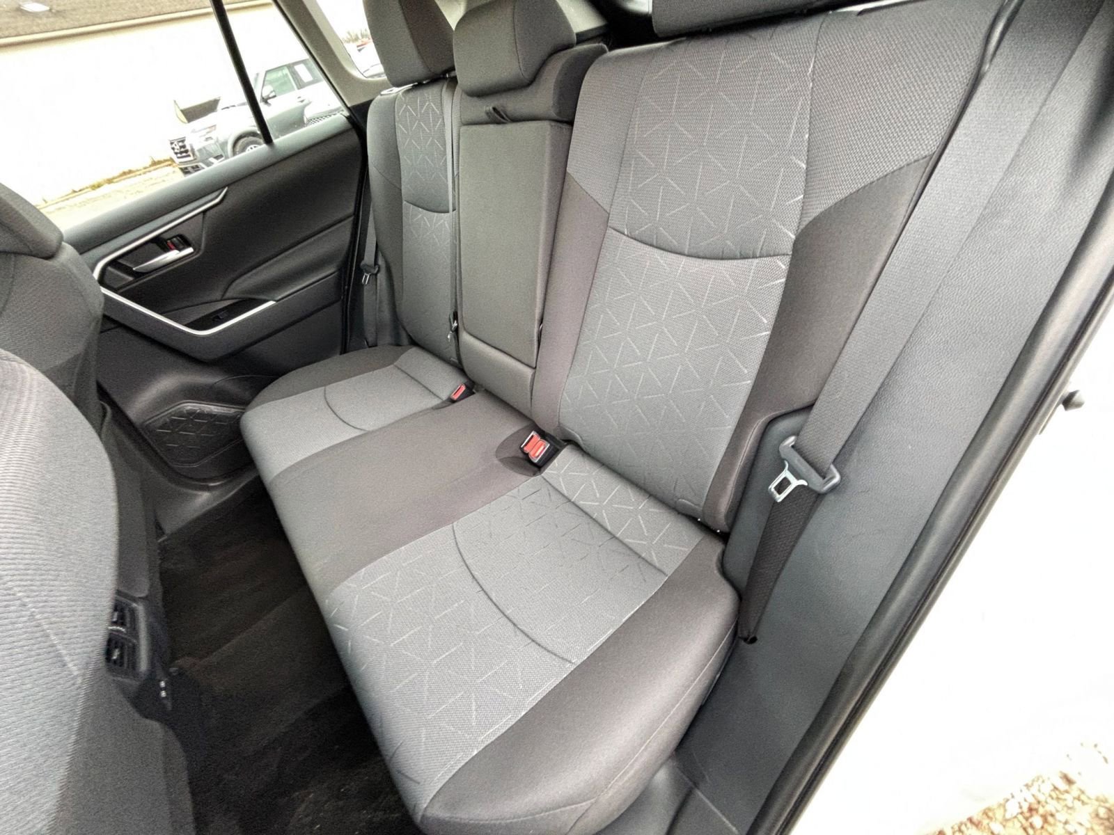 Thumbnail: 2025 Toyota RAV4 - 25