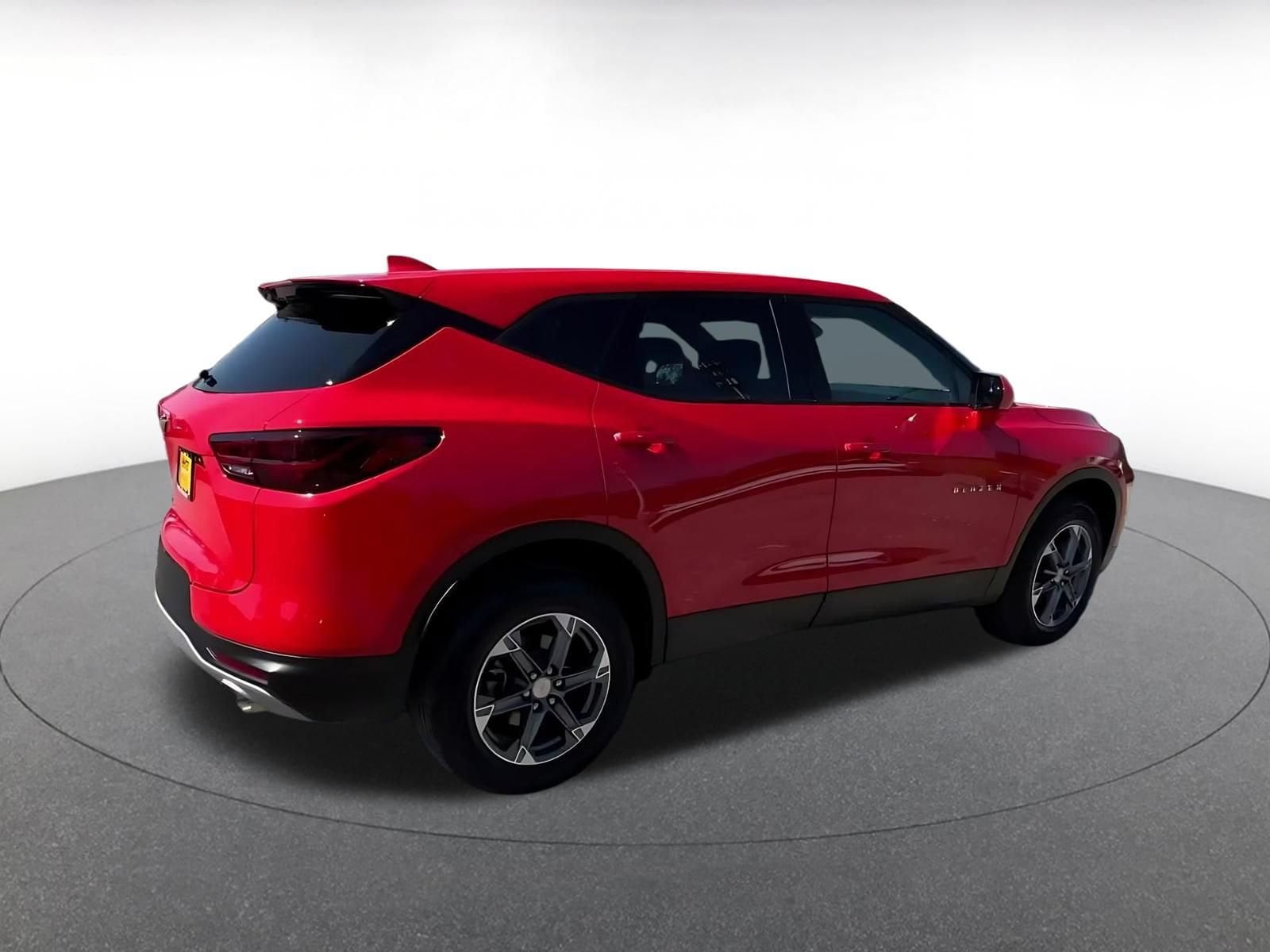 Thumbnail: 2026 Chevrolet Blazer - 15