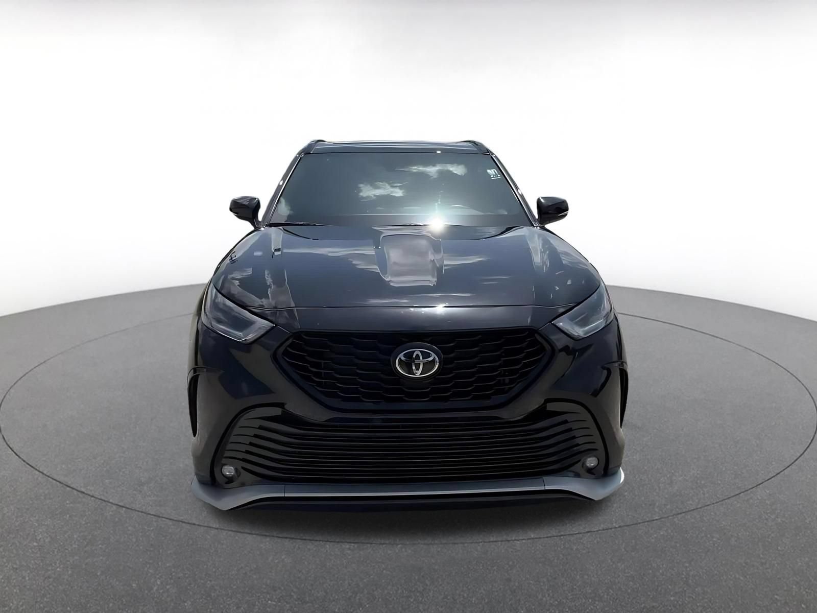 Thumbnail: 2025 Toyota Highlander - 4
