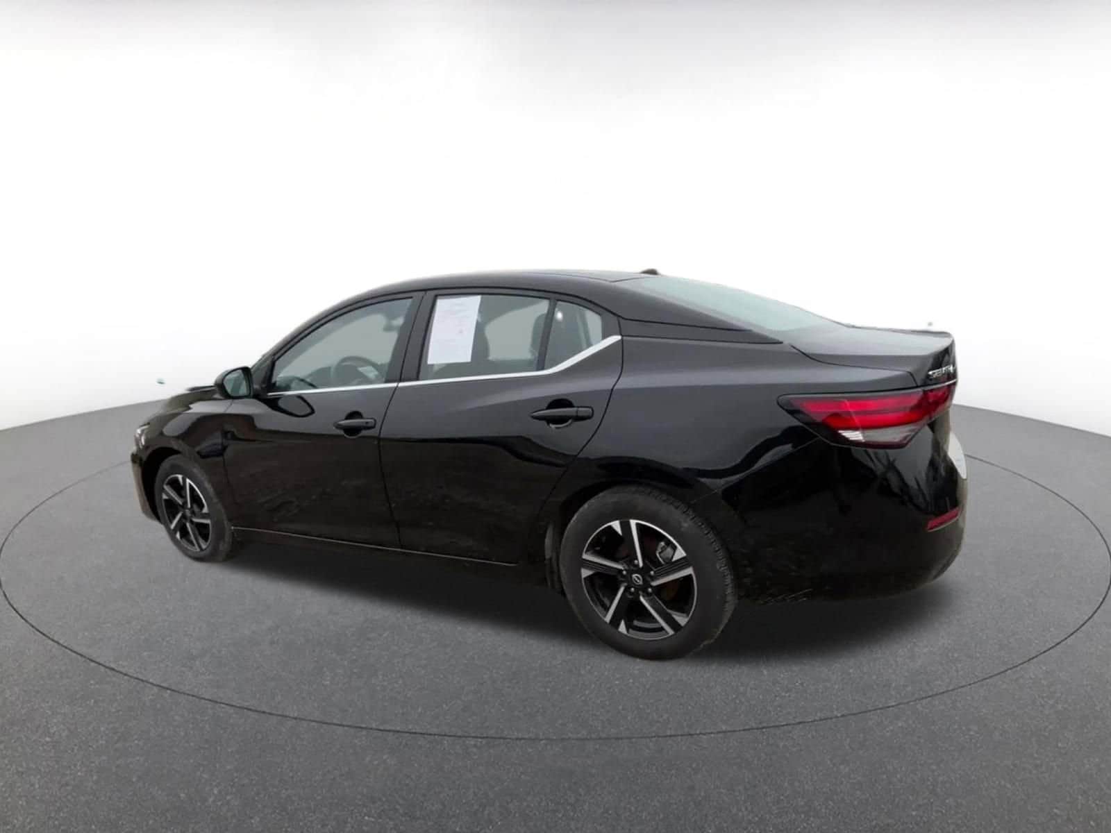 Thumbnail: 2025 Nissan Sentra - 10