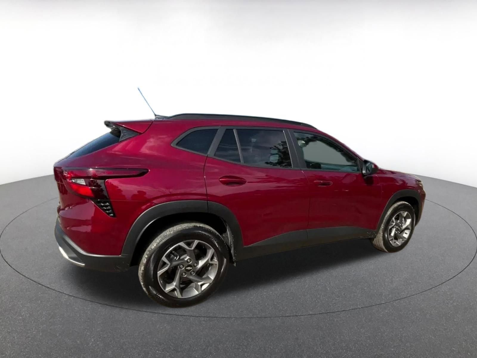 Thumbnail: 2025 Chevrolet Trax - 14