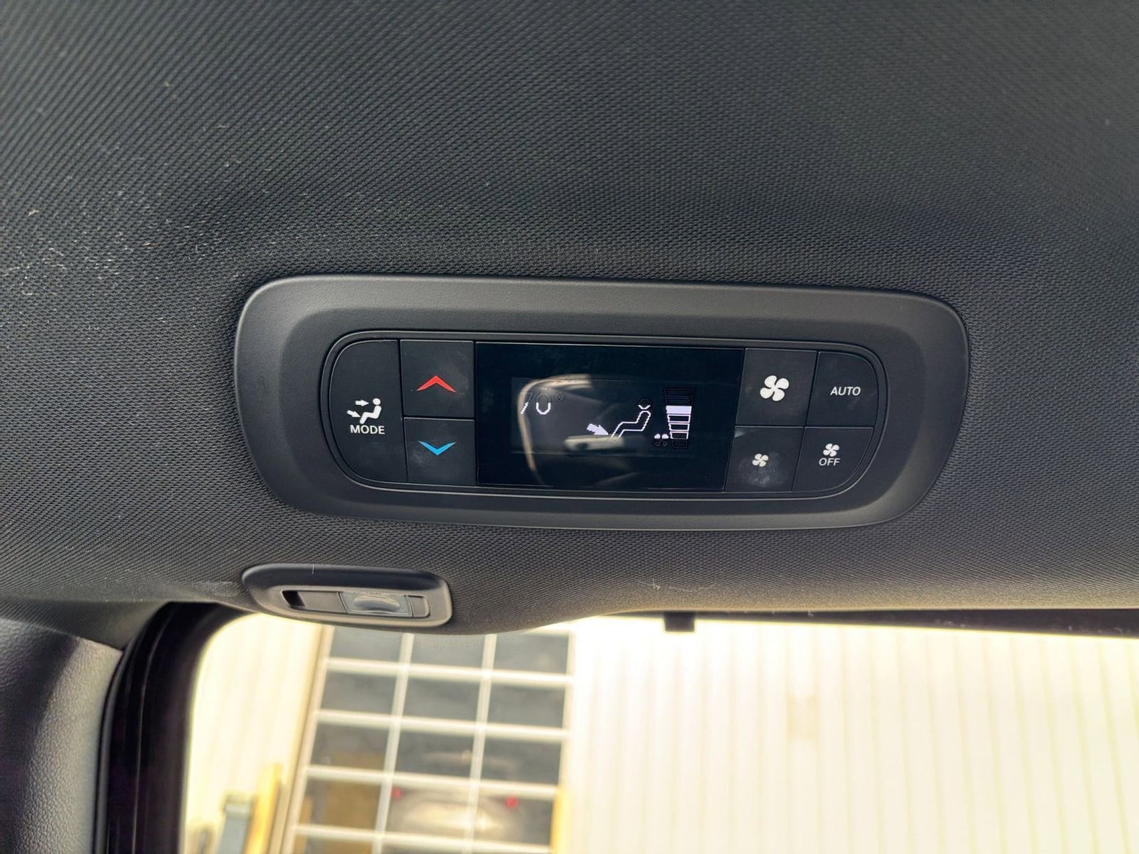 Thumbnail: 2025 Chrysler Pacifica - 17