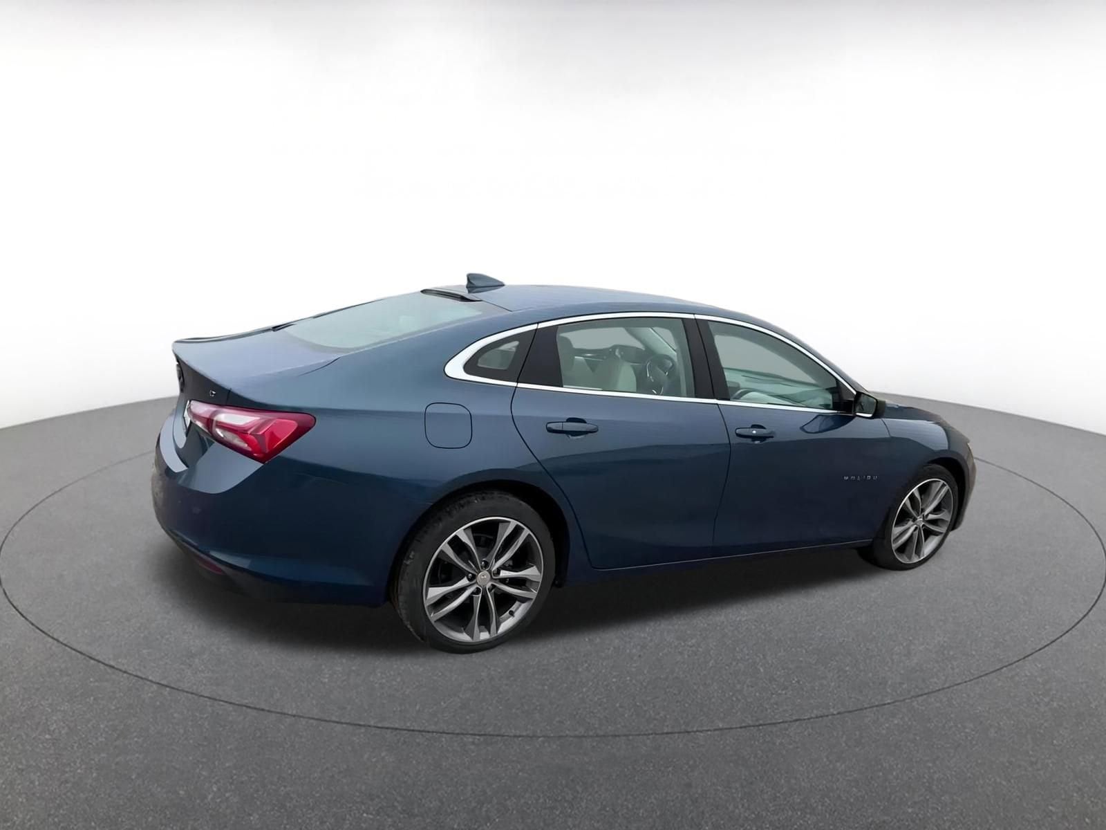 Thumbnail: 2024 Chevrolet Malibu - 15