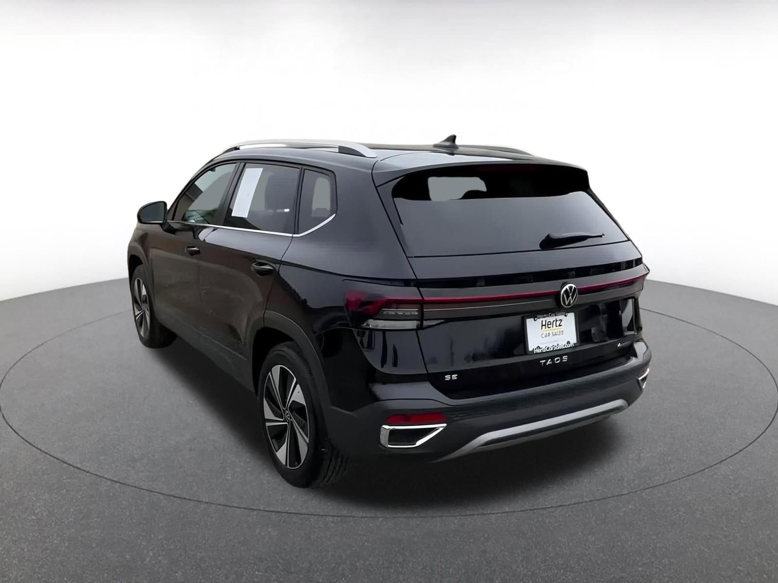 Thumbnail: 2025 Volkswagen Taos - 11