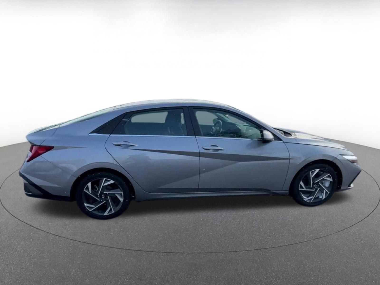 Thumbnail: 2025 Hyundai Elantra - 16