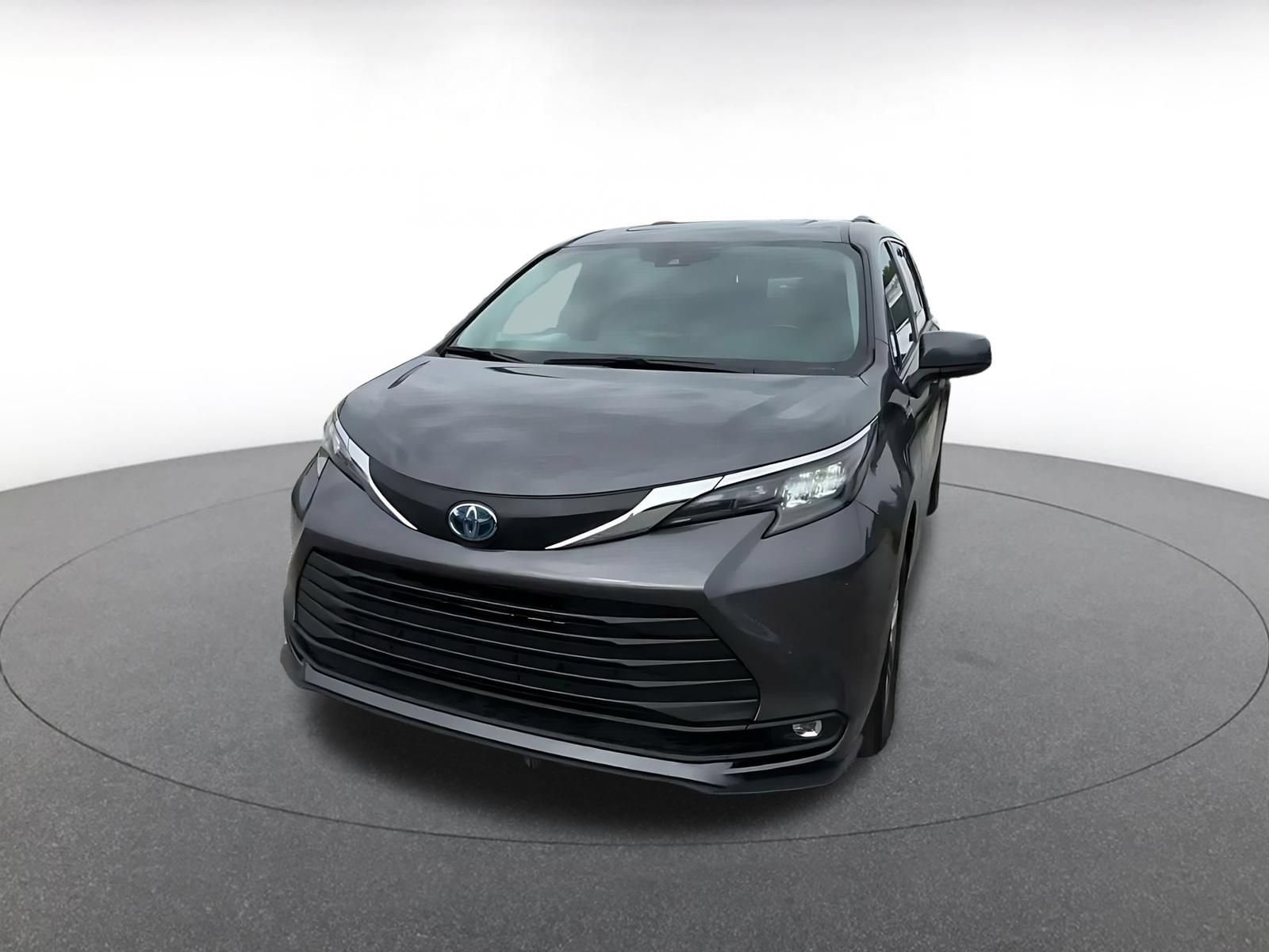 Thumbnail: 2025 Toyota Sienna - 6