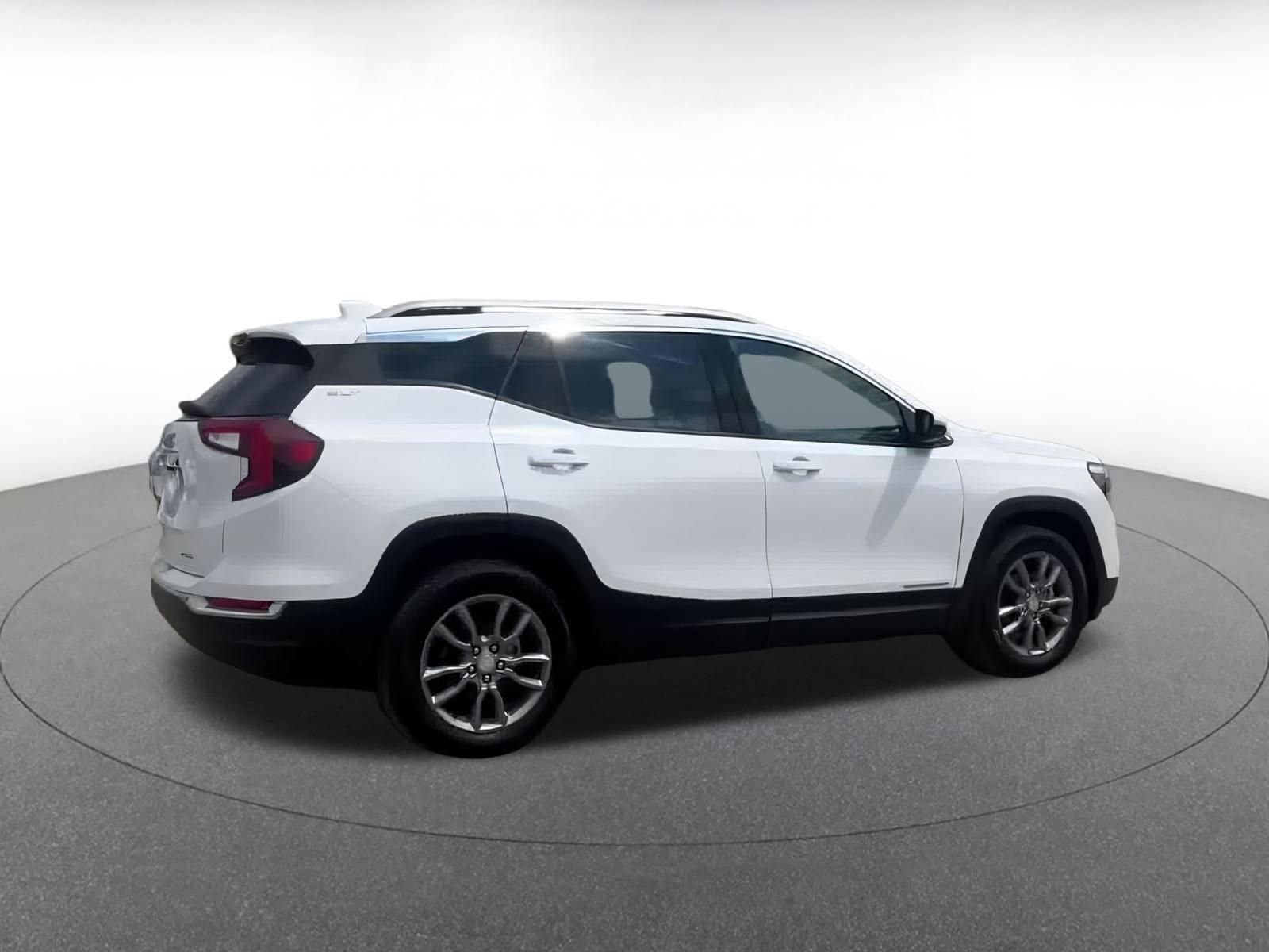 Thumbnail: 2024 GMC Terrain - 15