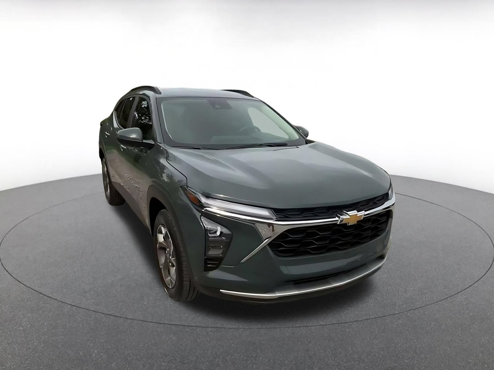 Thumbnail: 2025 Chevrolet Trax - 3