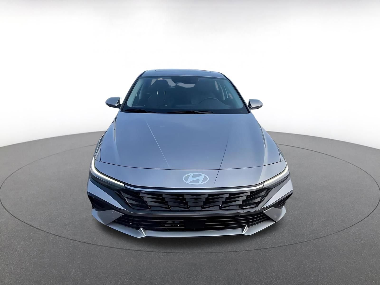 Thumbnail: 2025 Hyundai Elantra - 4