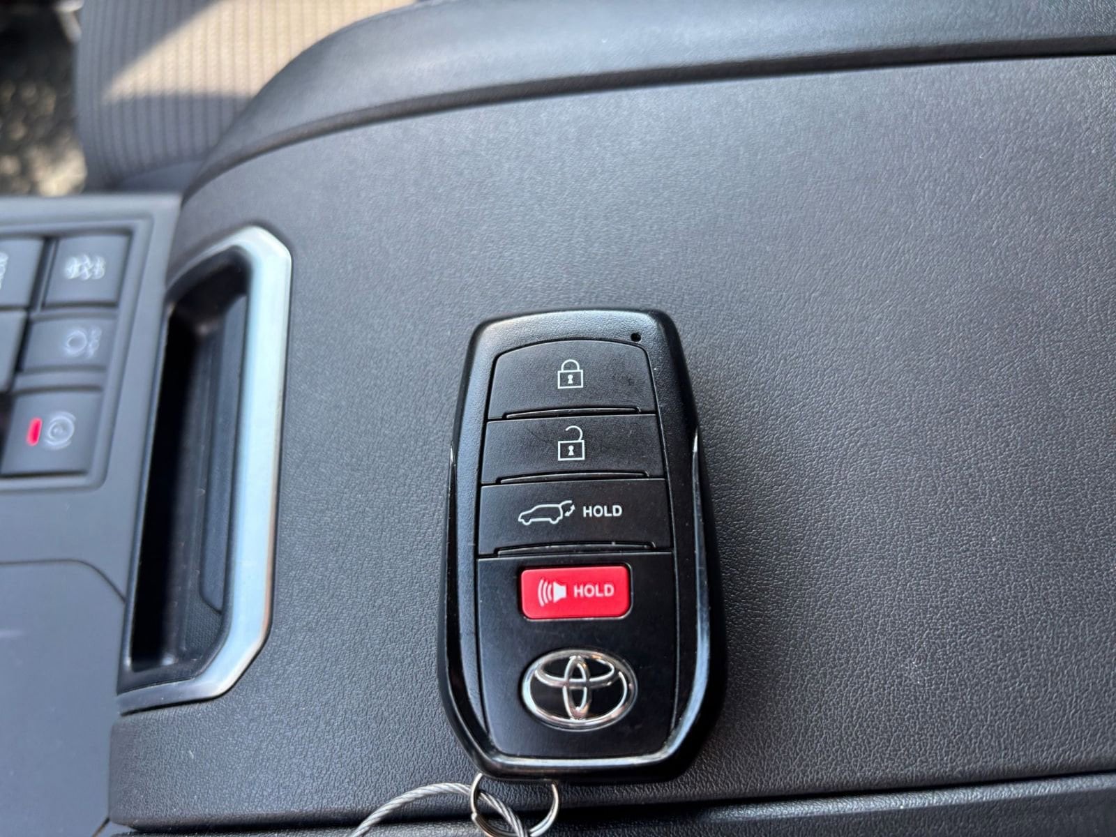 Thumbnail: 2025 Toyota Highlander - 22