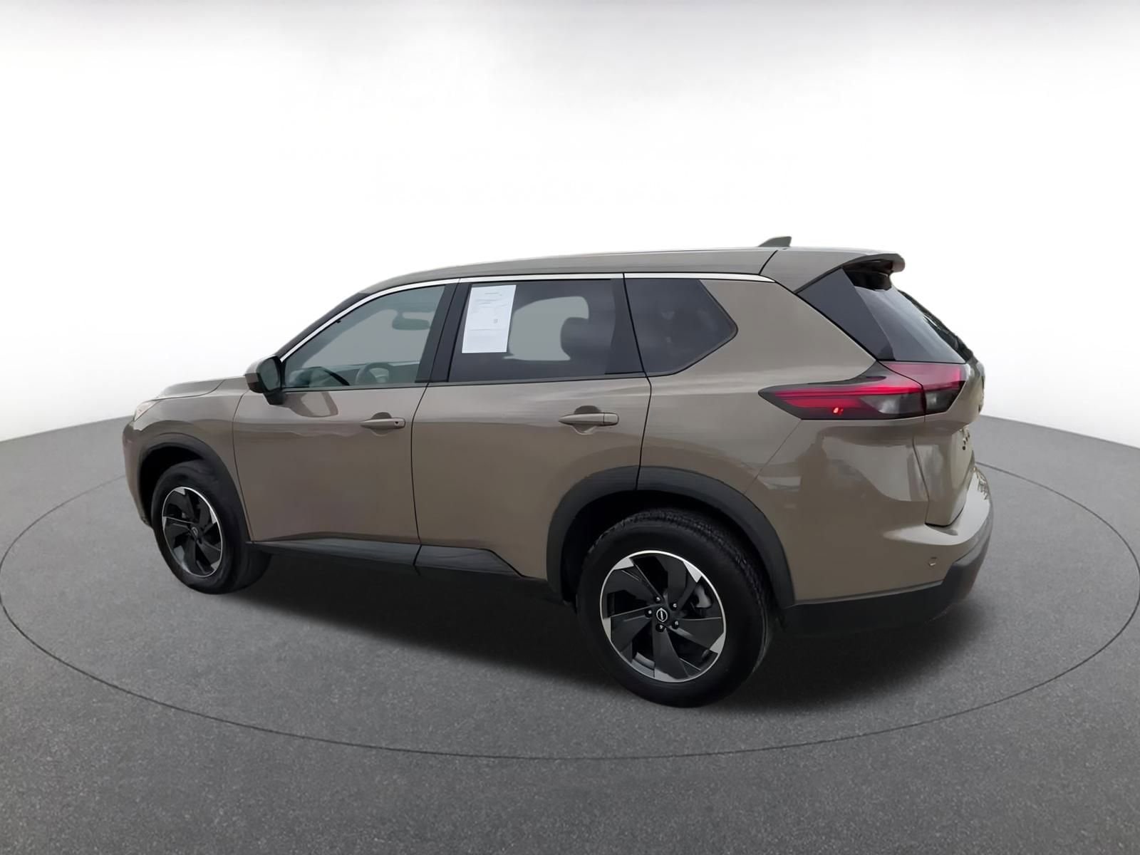 Thumbnail: 2024 Nissan Rogue - 10