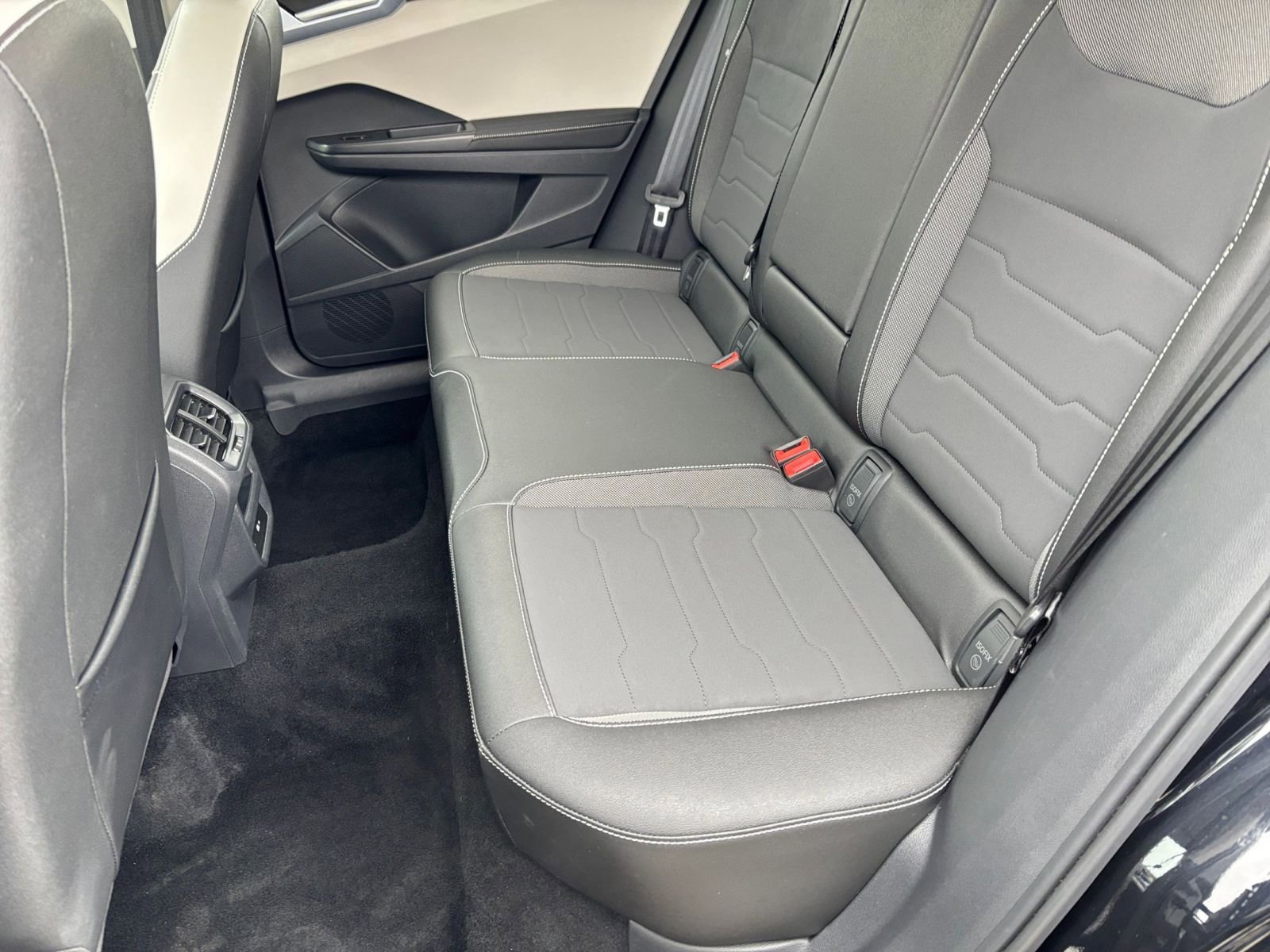 Thumbnail: 2025 Volkswagen Taos - 25