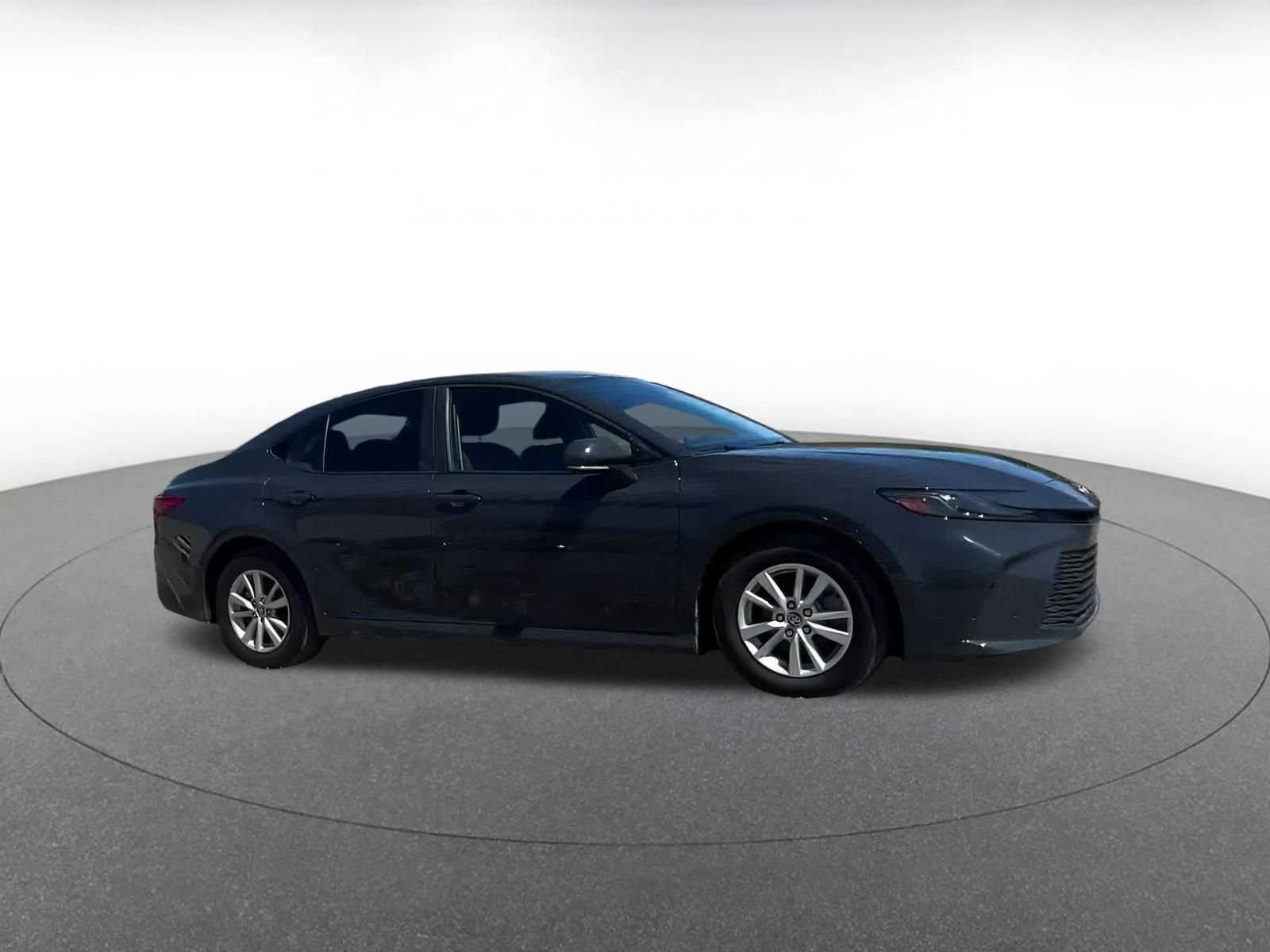2025 Toyota Camry LE 2