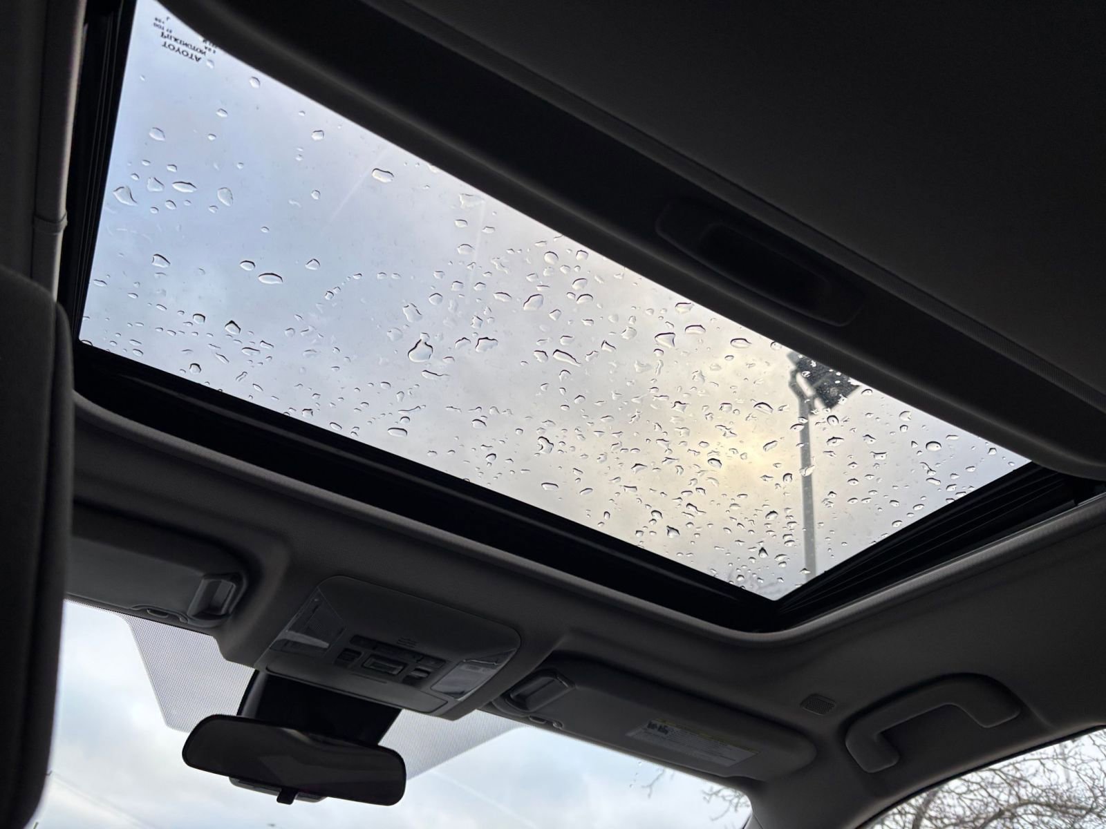 Thumbnail: 2025 Toyota RAV4 - 29