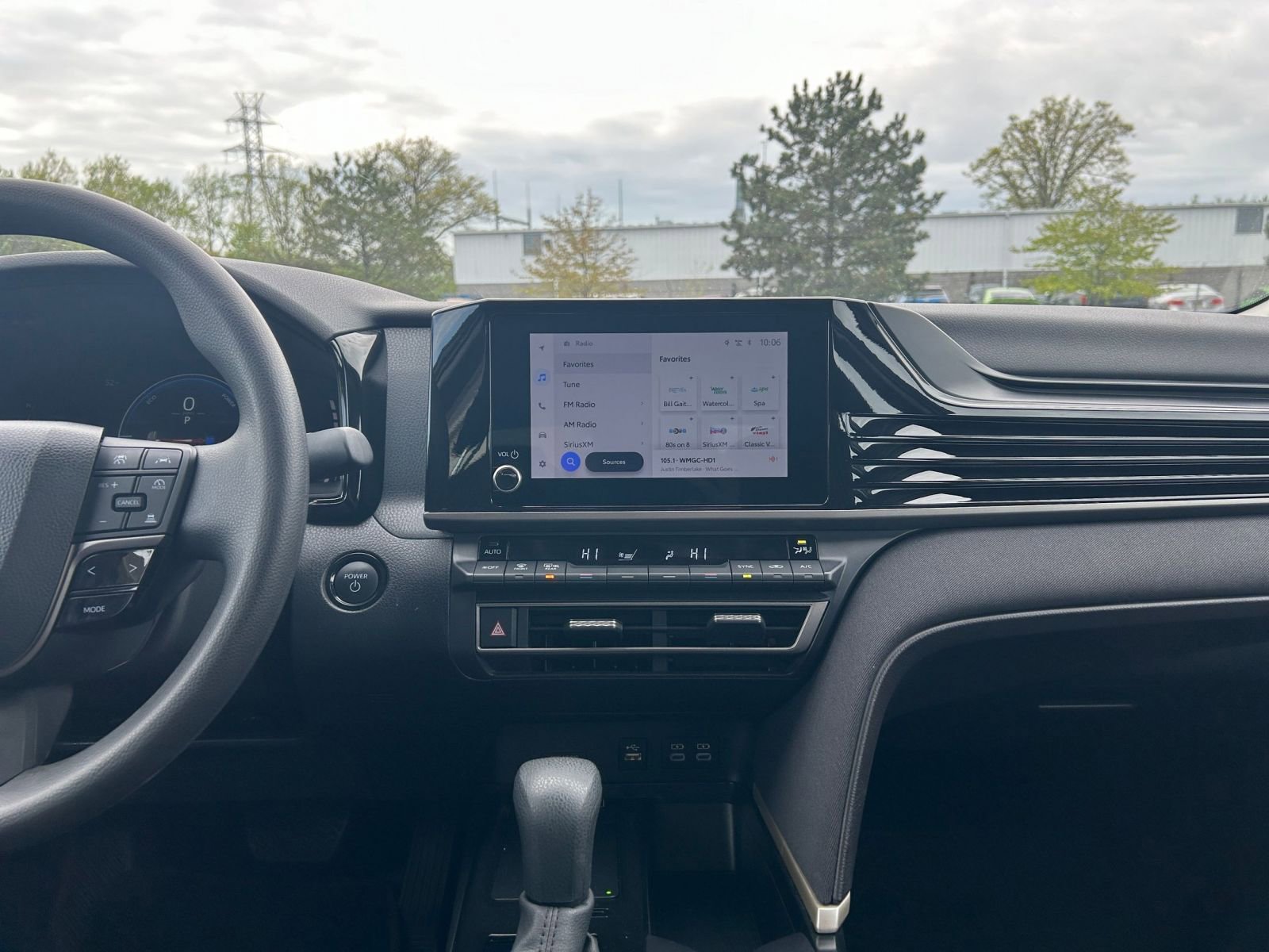 2025 Toyota Camry LE 23