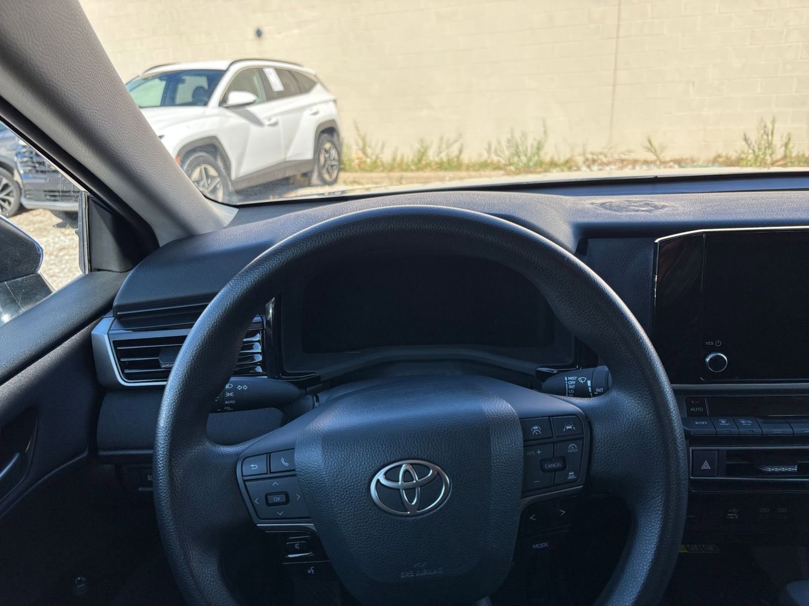 Thumbnail: 2025 Toyota Camry - 33