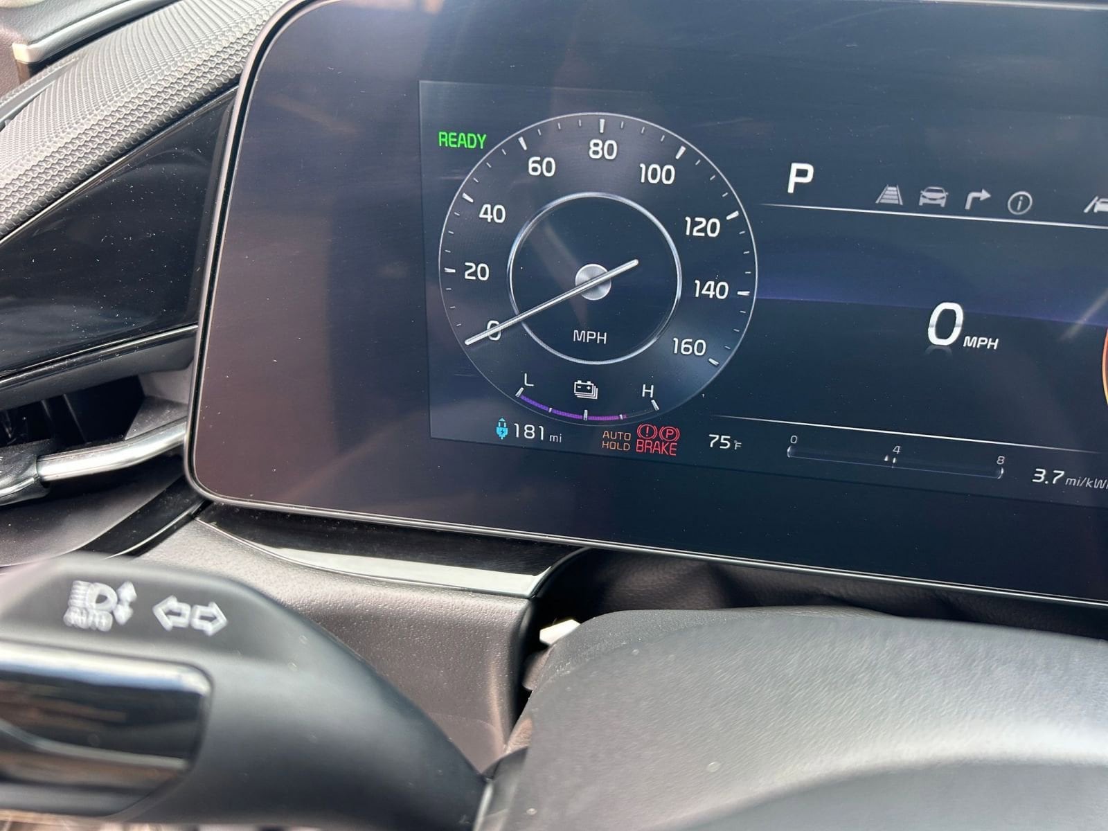 Thumbnail: 2023 Kia Niro - 18