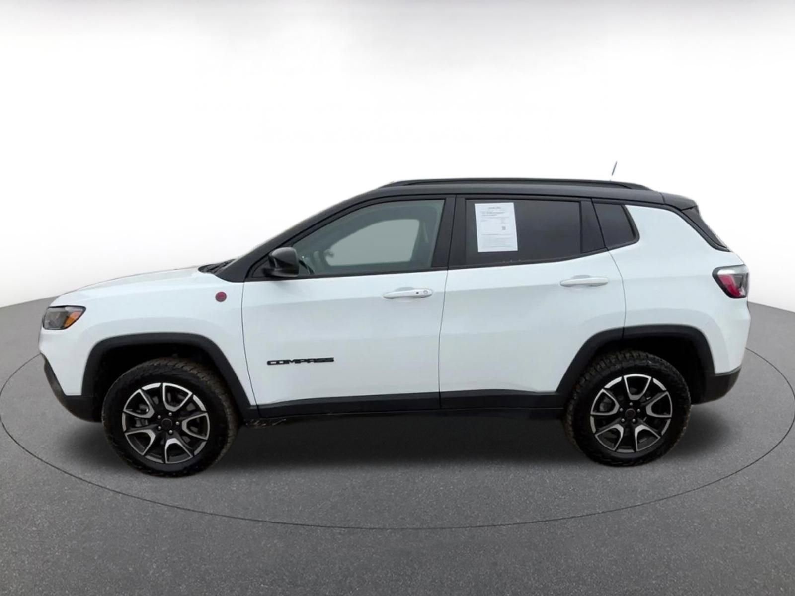 Thumbnail: 2025 Jeep Compass - 9