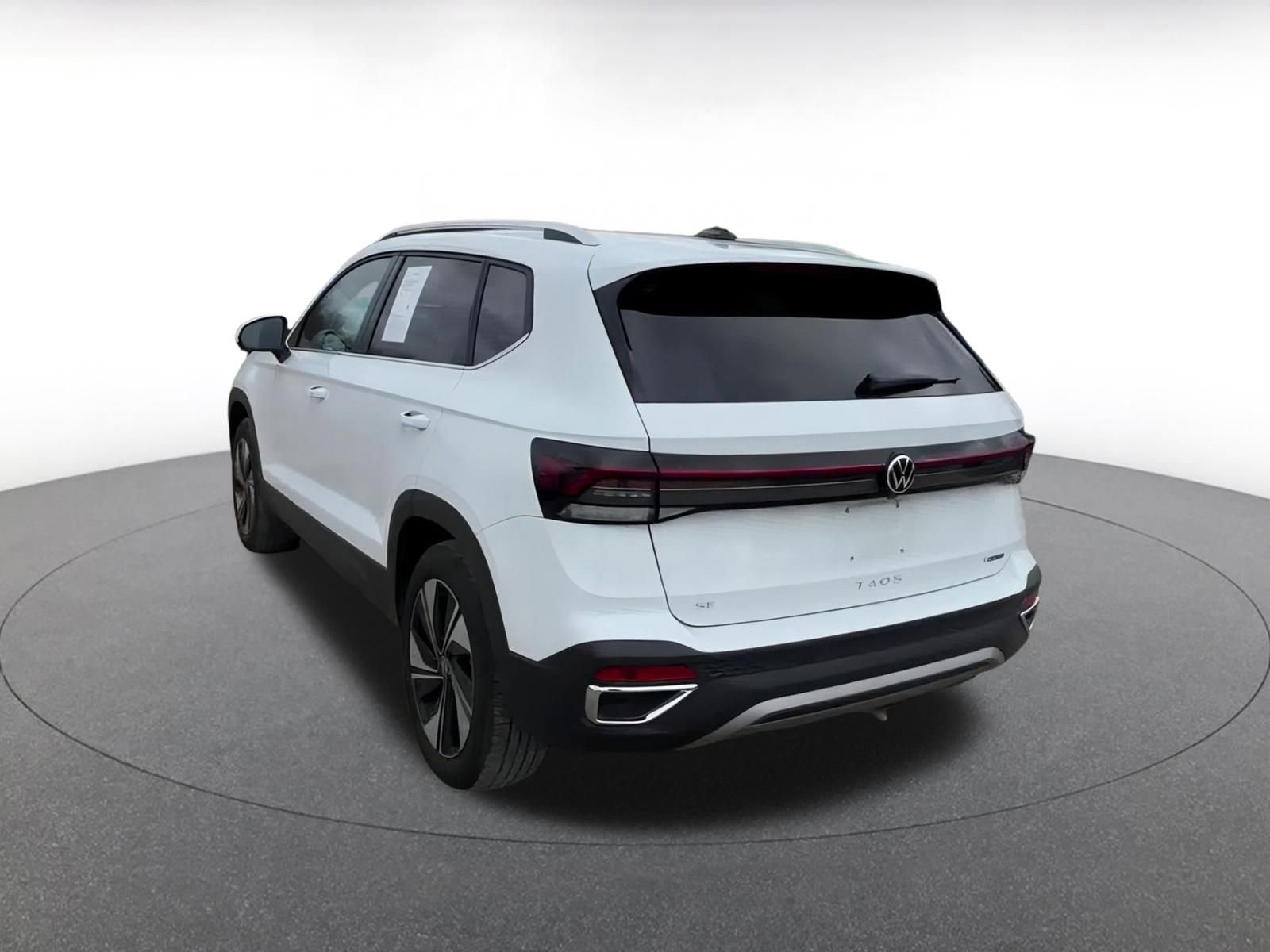 Thumbnail: 2025 Volkswagen Taos - 11