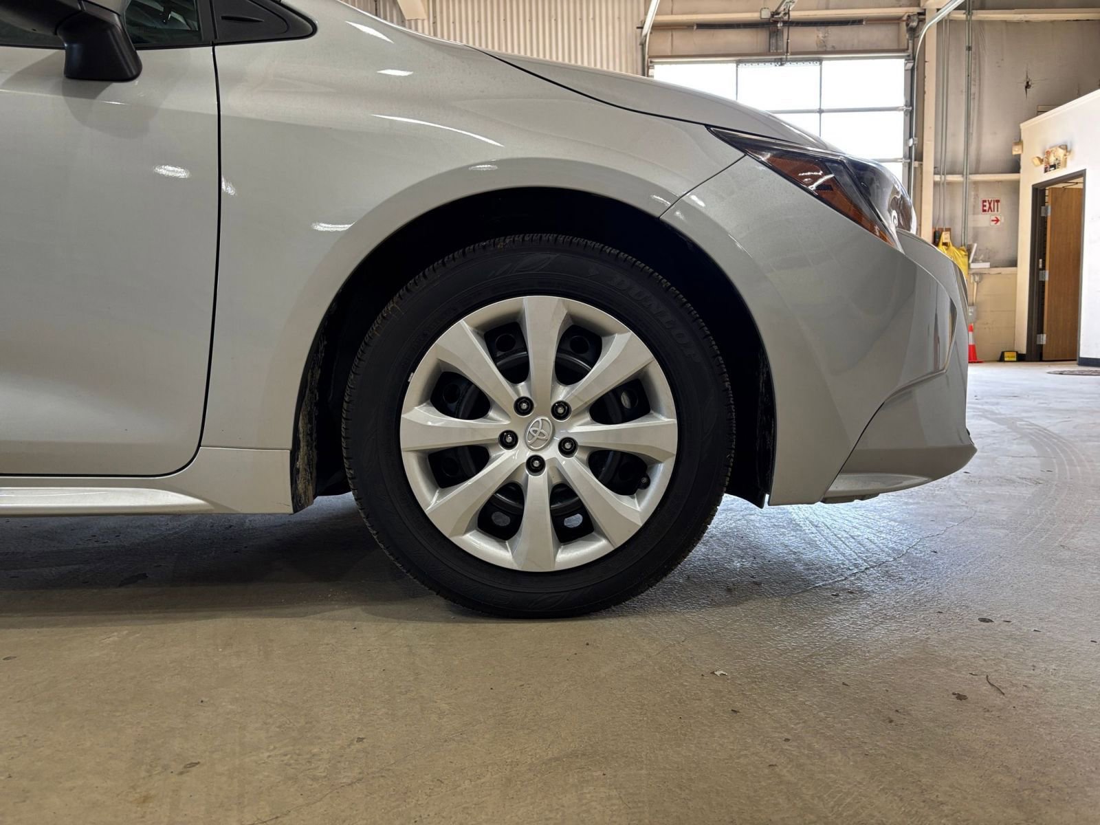 2024 Toyota Corolla LE 32