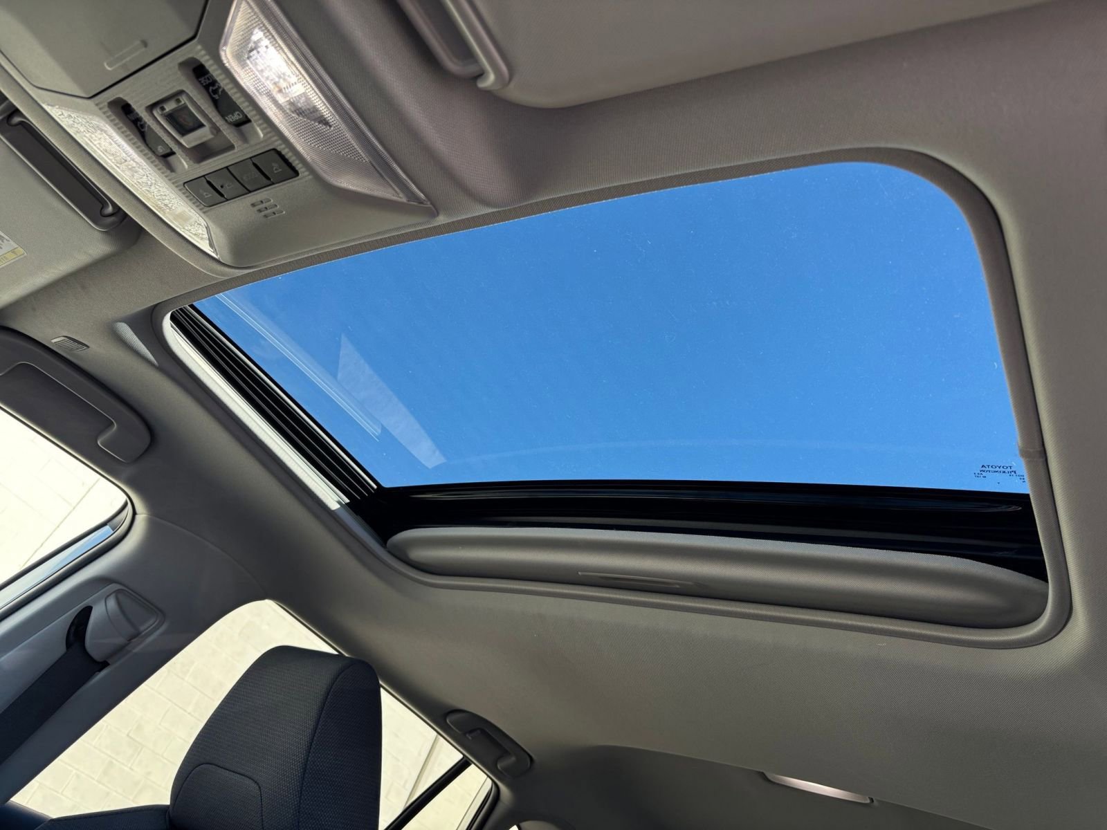 Thumbnail: 2025 Toyota RAV4 - 30