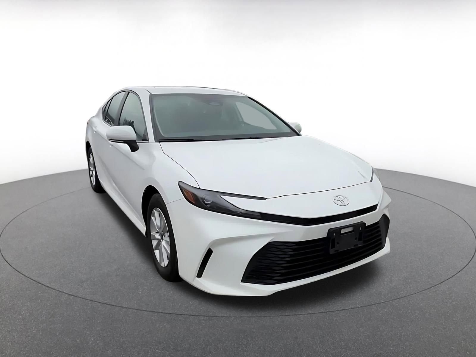 Thumbnail: 2025 Toyota Camry - 3