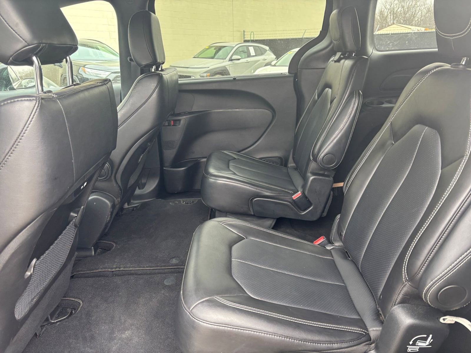 Thumbnail: 2025 Chrysler Pacifica - 28