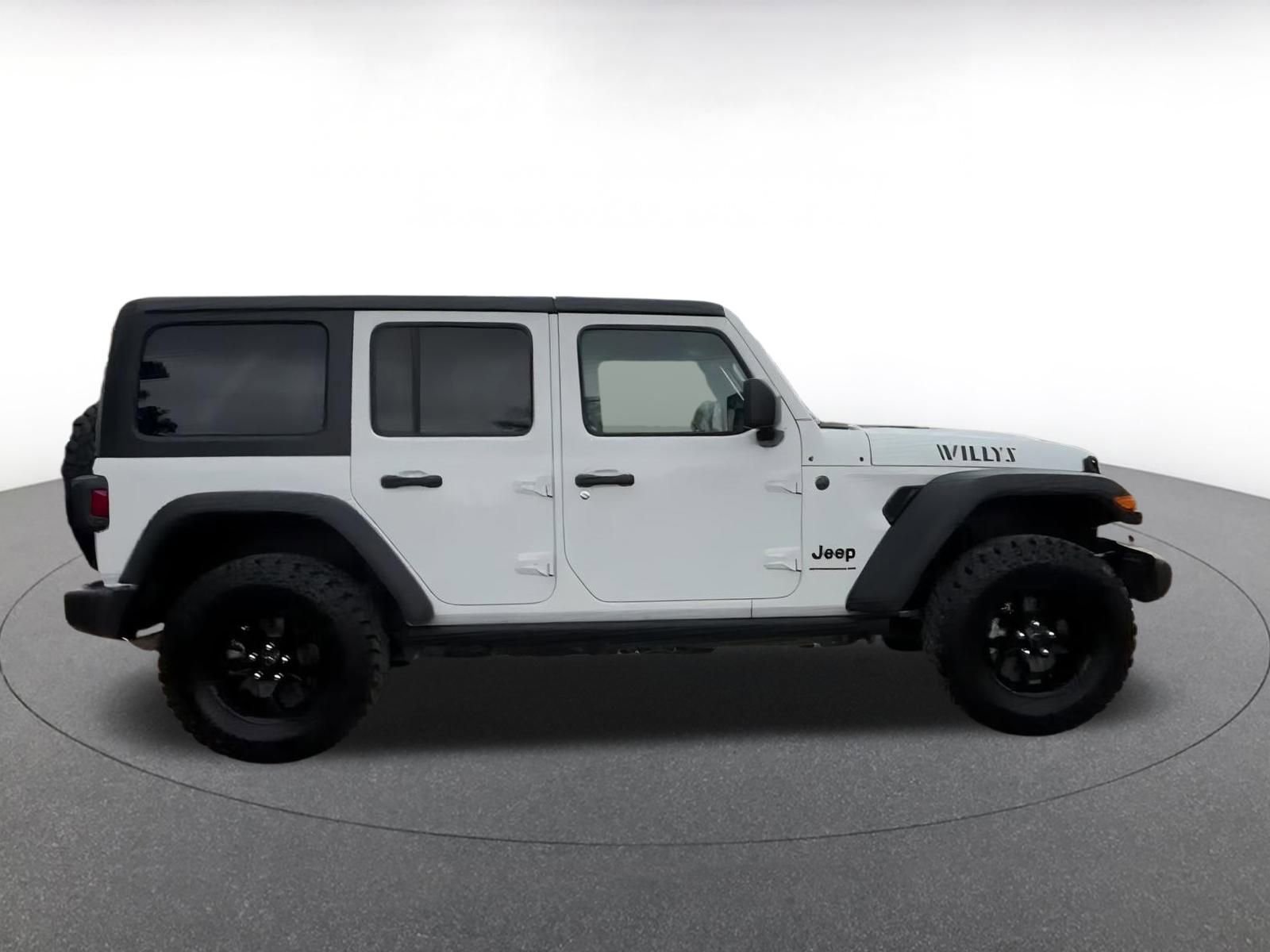 Thumbnail: 2025 Jeep Wrangler - 16
