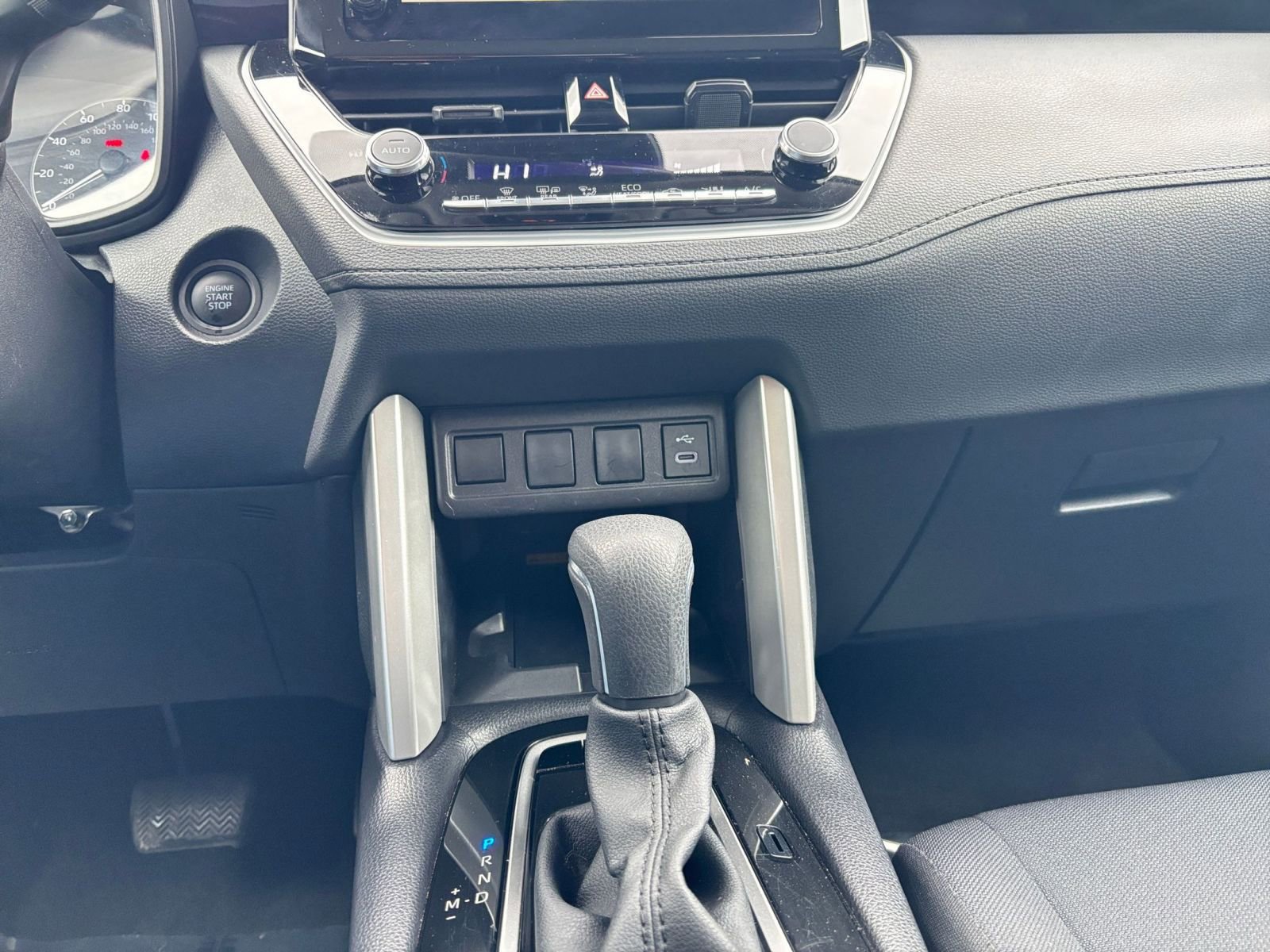 Thumbnail: 2025 Toyota Corolla Cross - 18