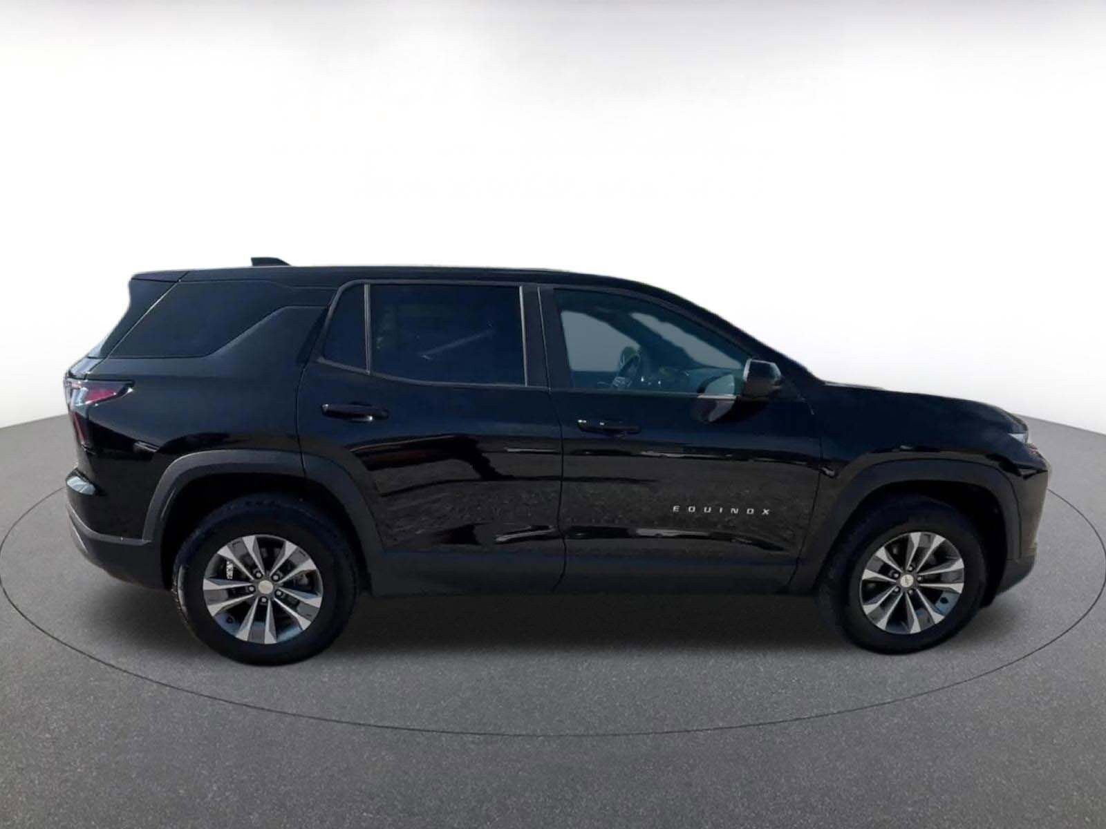 Thumbnail: 2025 Chevrolet Equinox - 16
