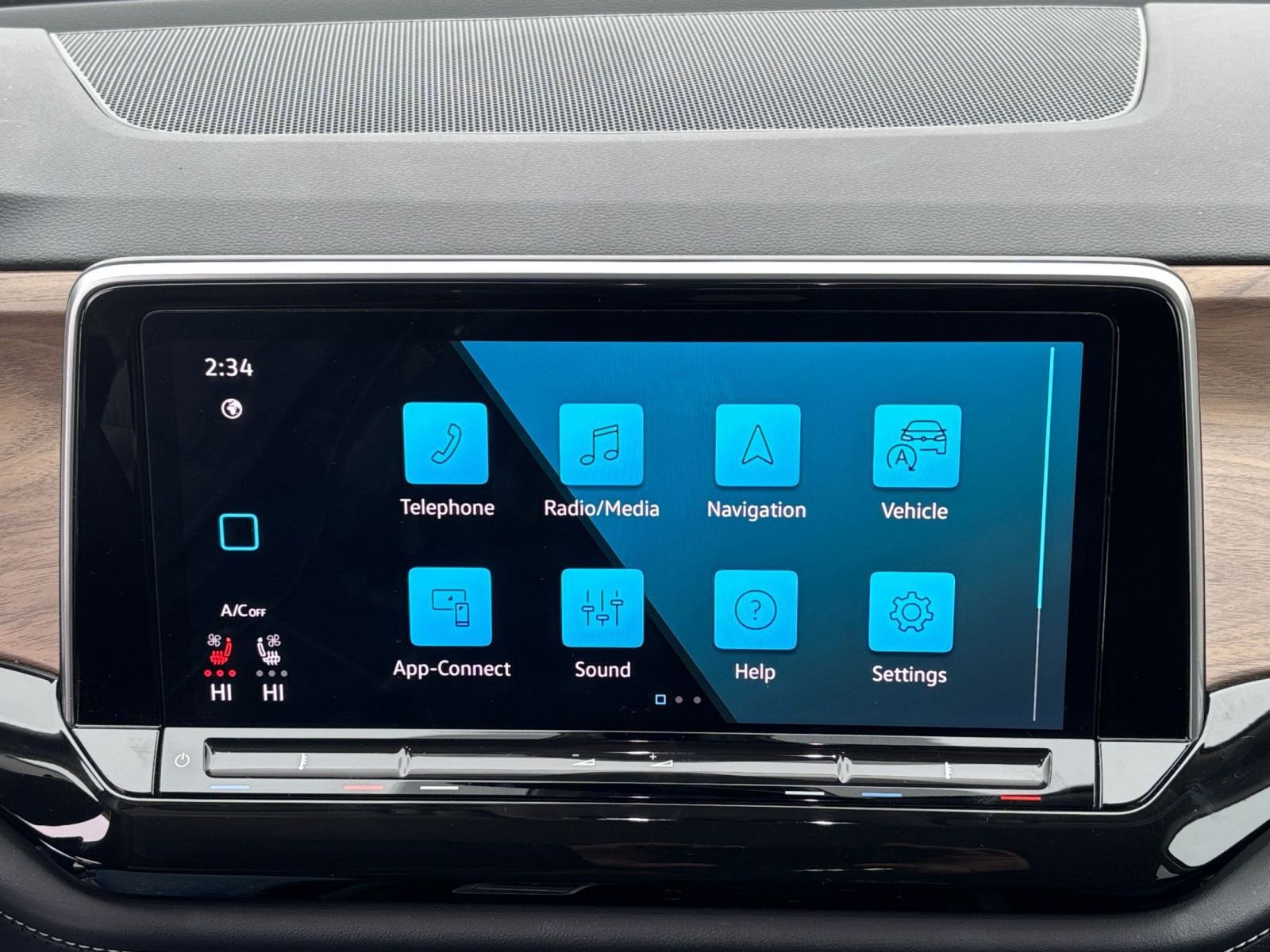 Thumbnail: 2025 Volkswagen Atlas - 21