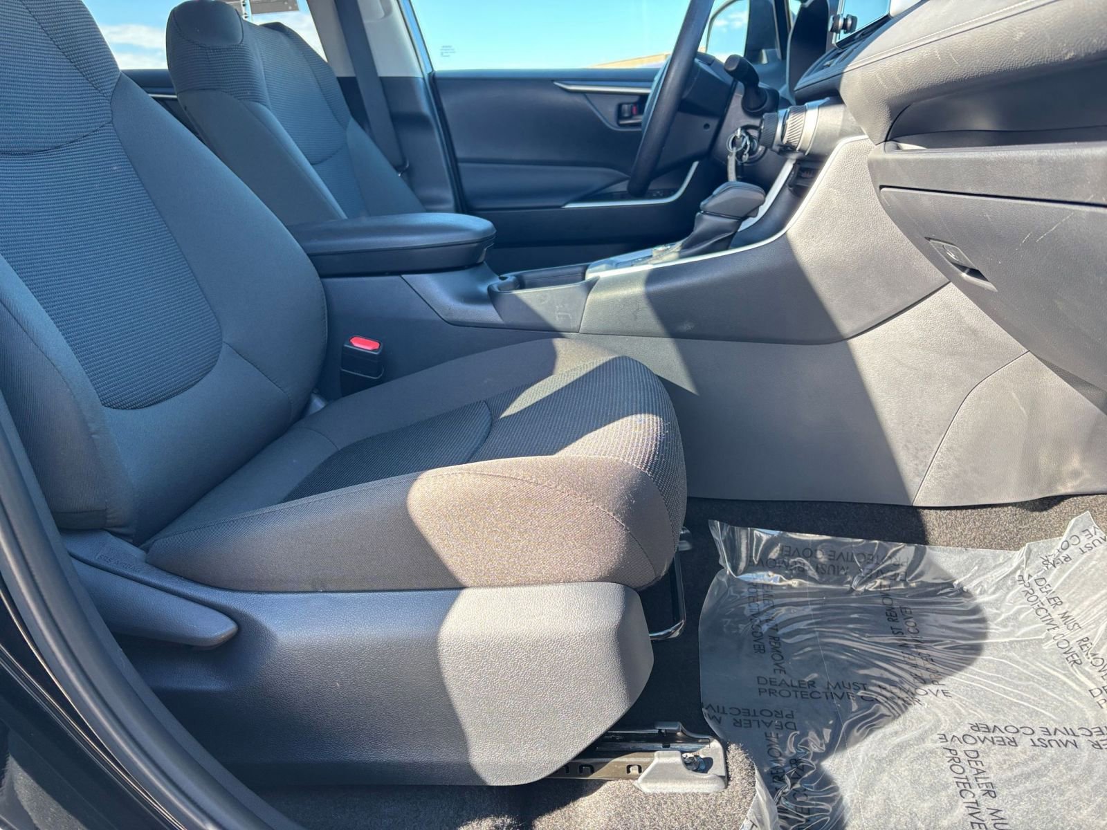 Thumbnail: 2025 Toyota RAV4 - 25