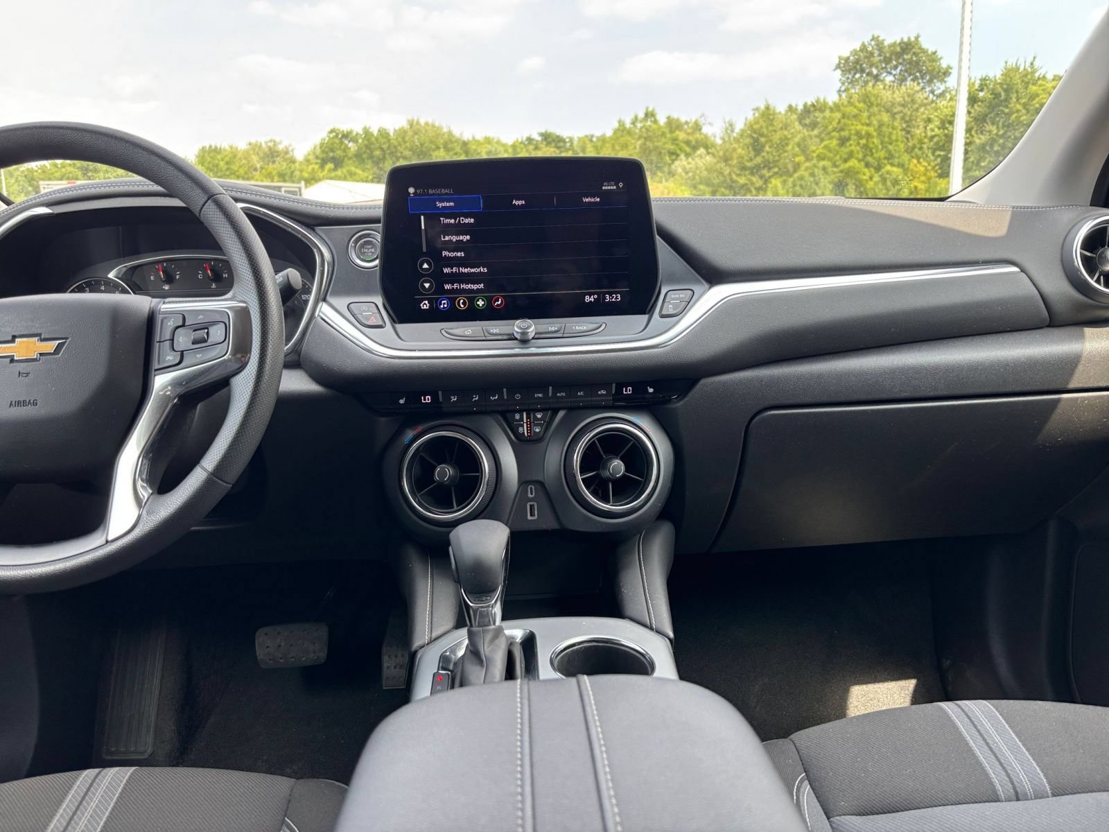 Thumbnail: 2025 Chevrolet Blazer - 17