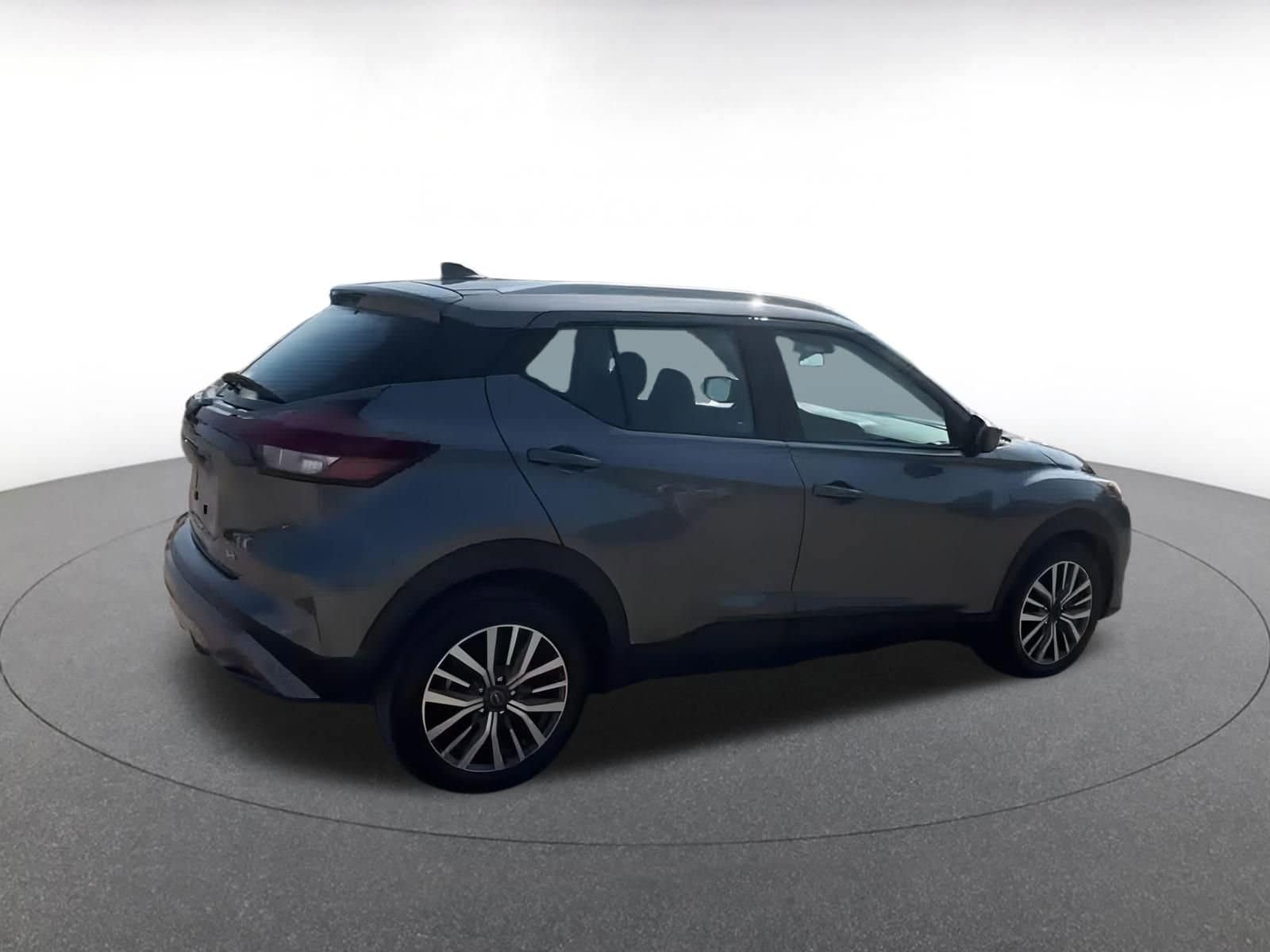 Thumbnail: 2024 Nissan Kicks - 15