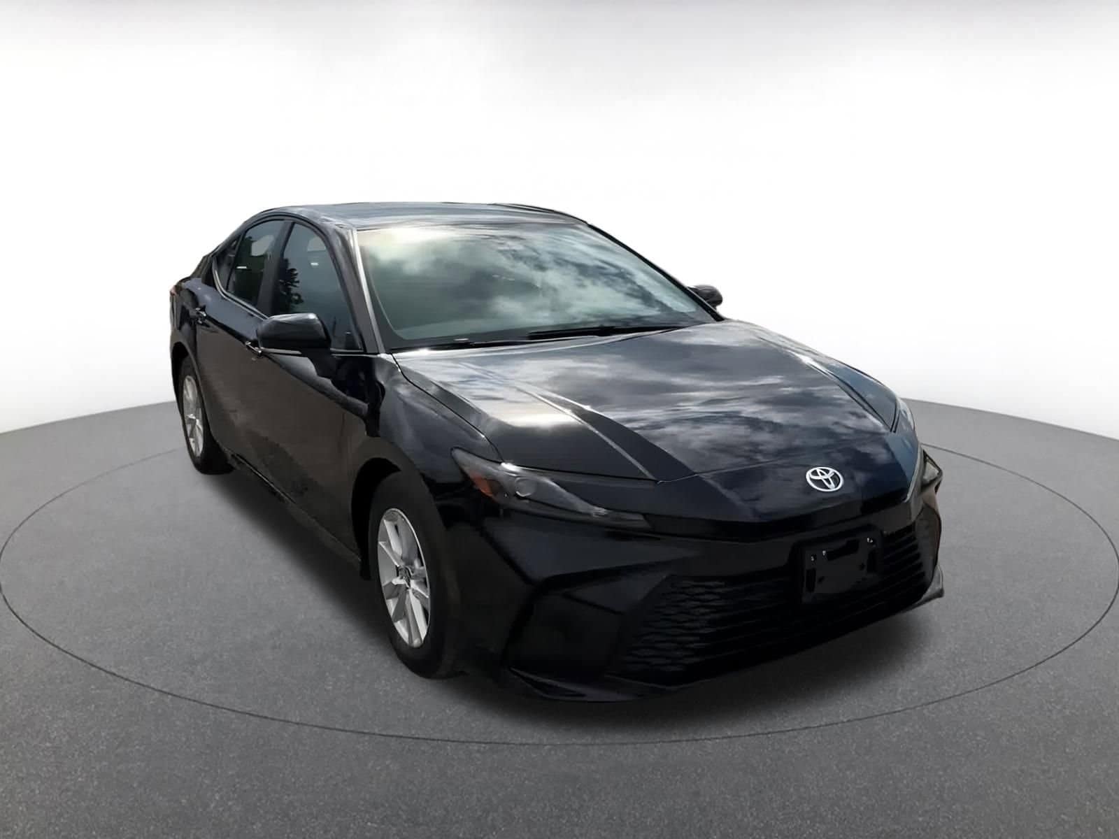Thumbnail: 2025 Toyota Camry - 3