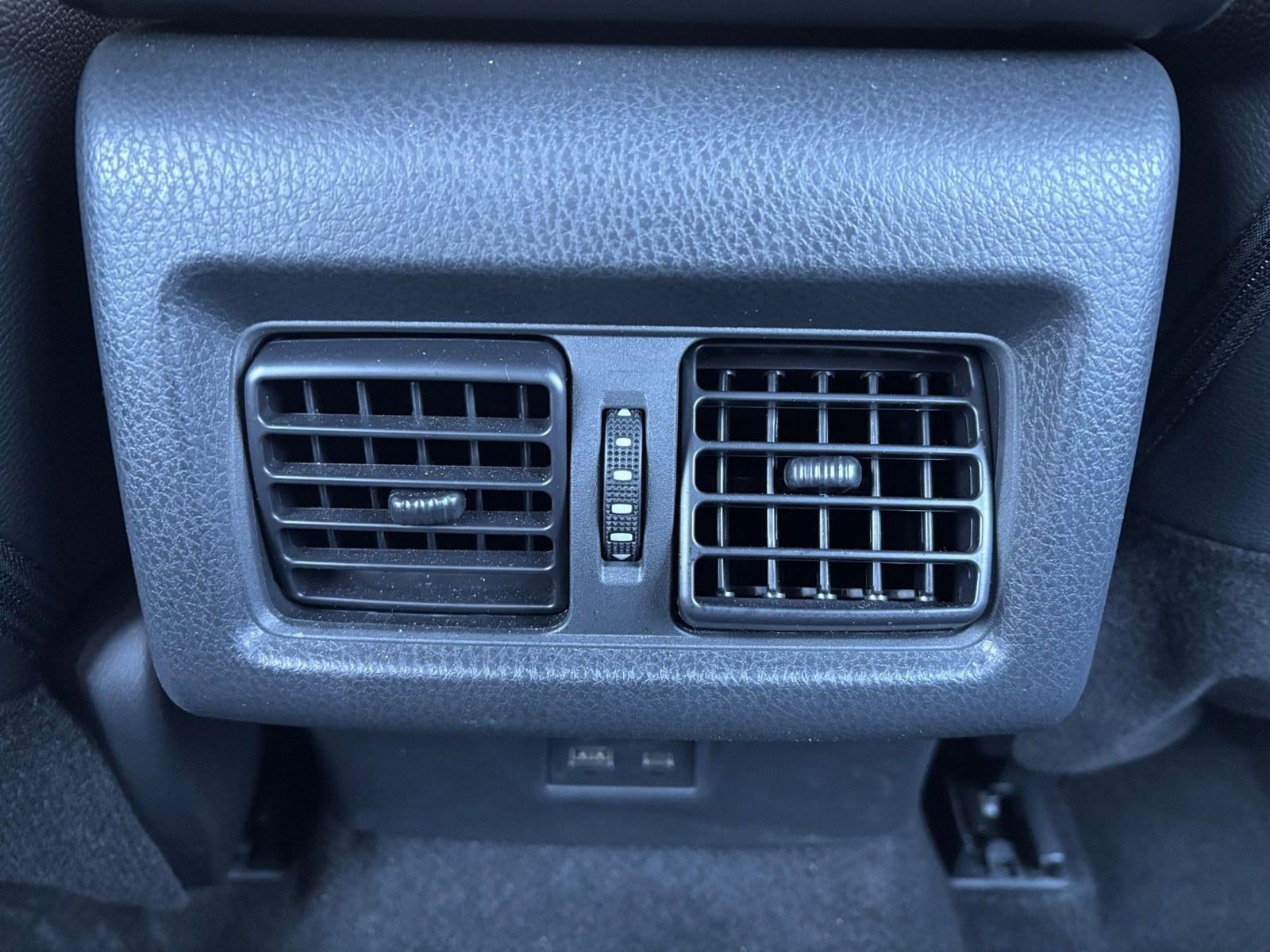 Thumbnail: 2025 Toyota Camry - 24