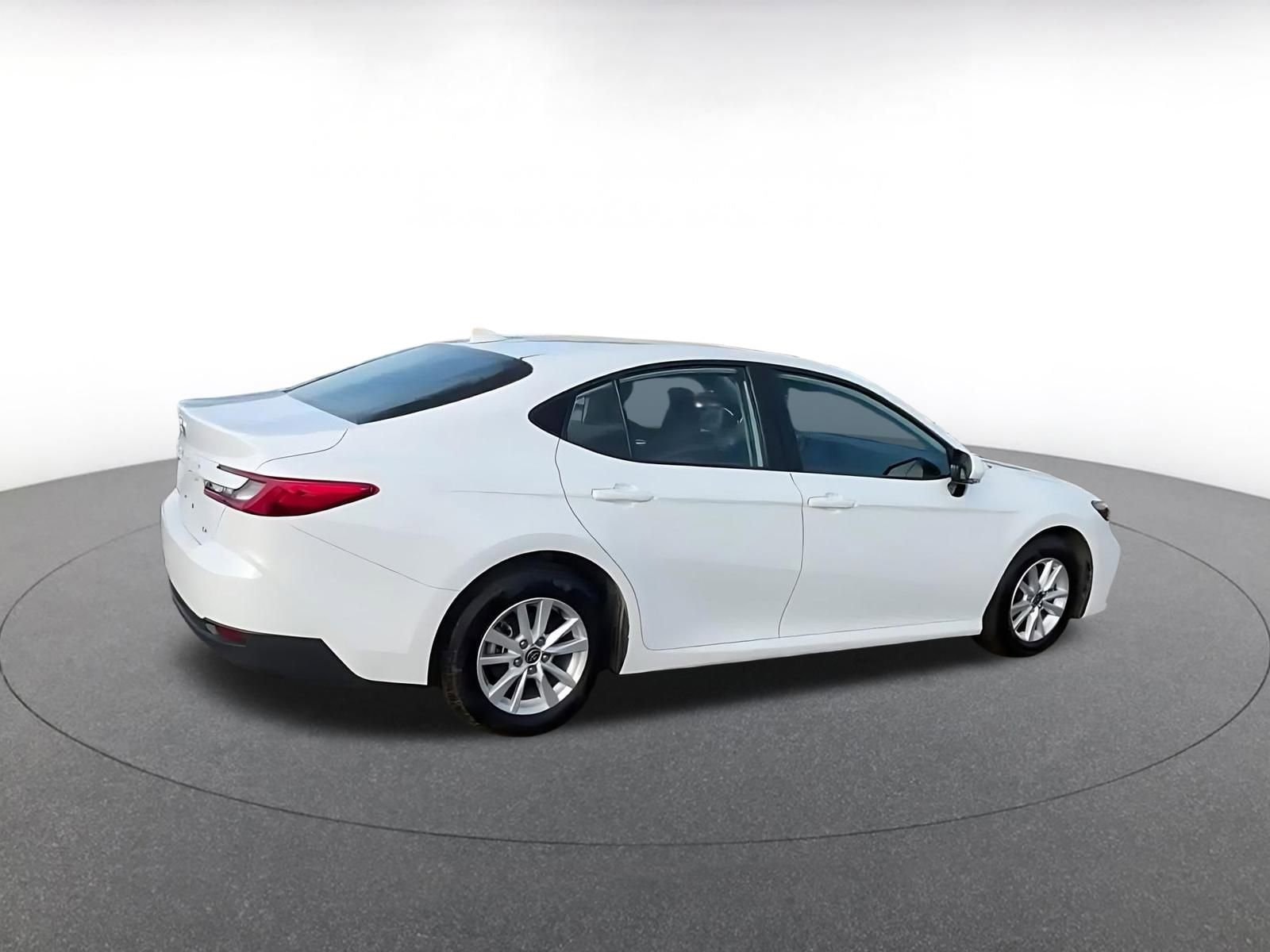 Thumbnail: 2025 Toyota Camry - 15