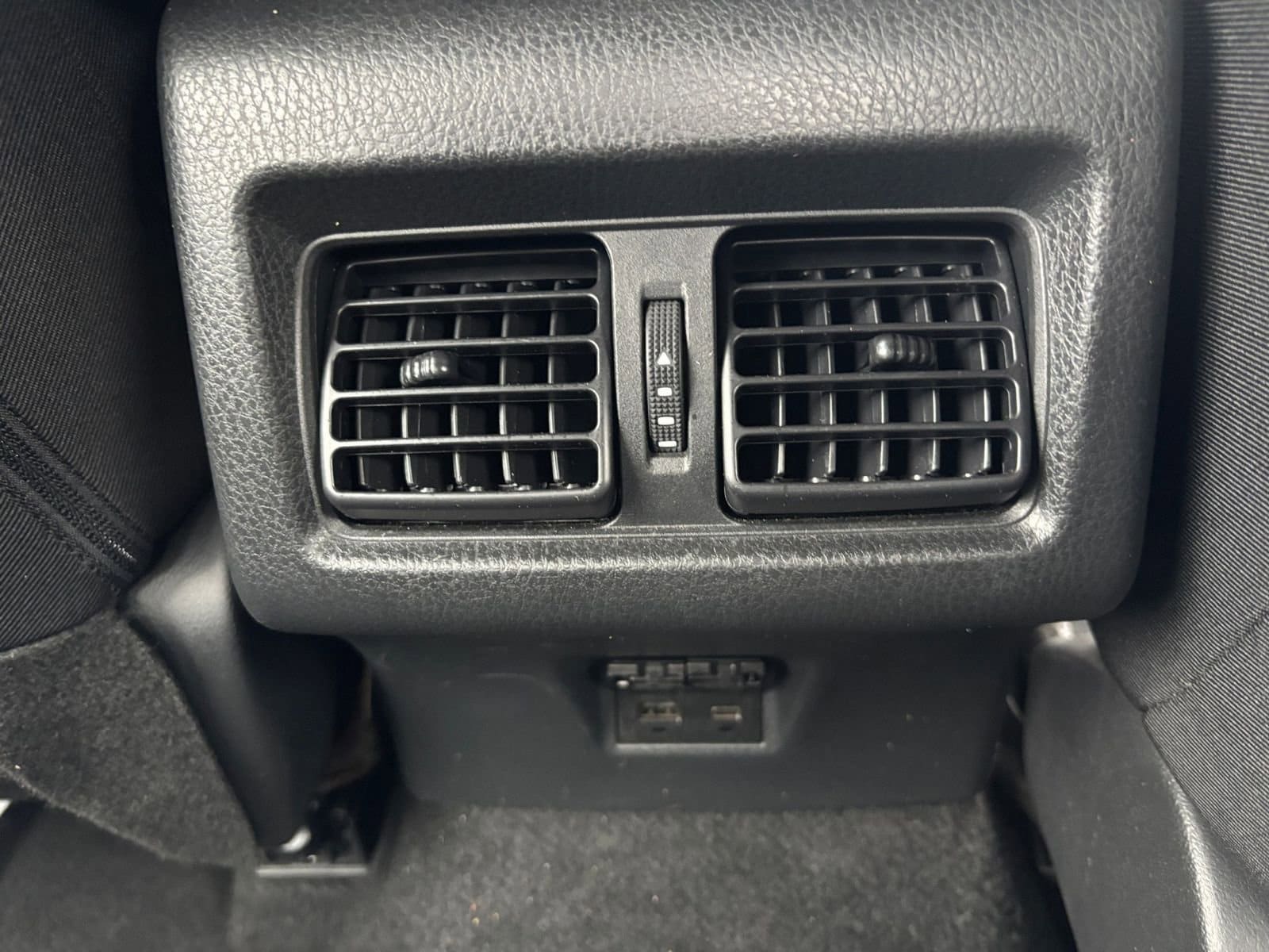 Thumbnail: 2025 Toyota Camry - 23