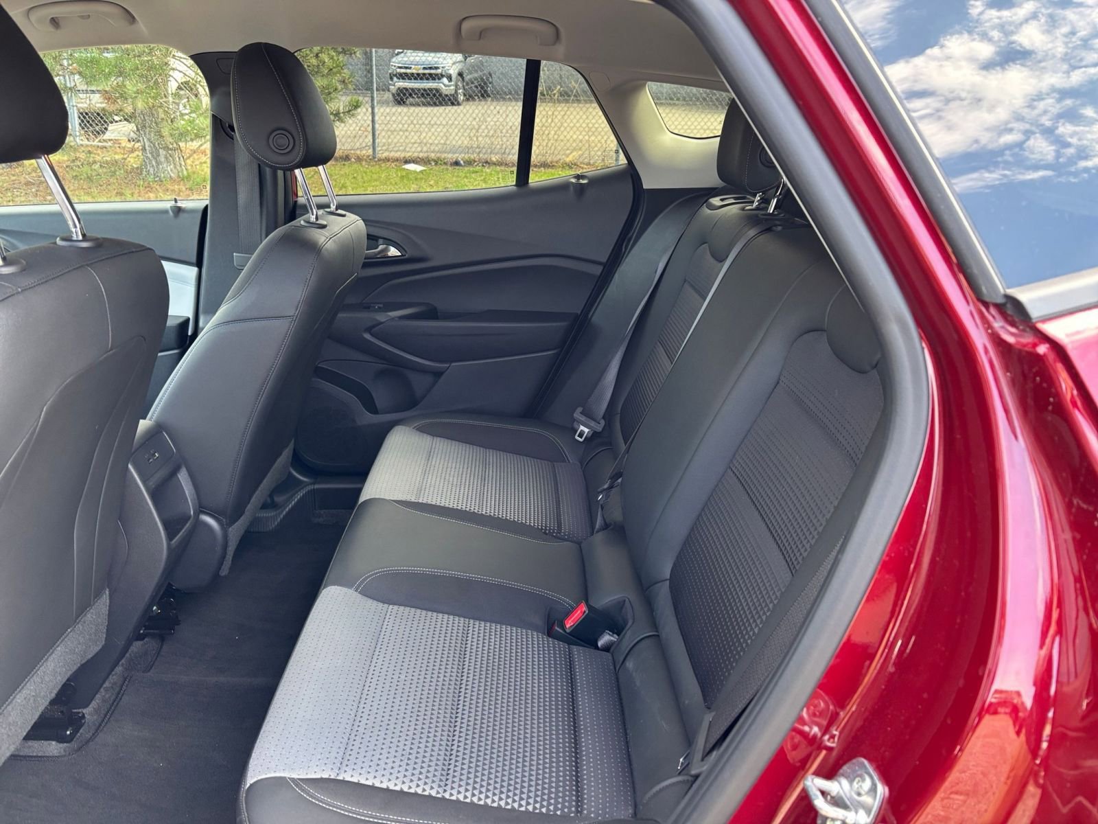 Thumbnail: 2025 Chevrolet Trax - 25