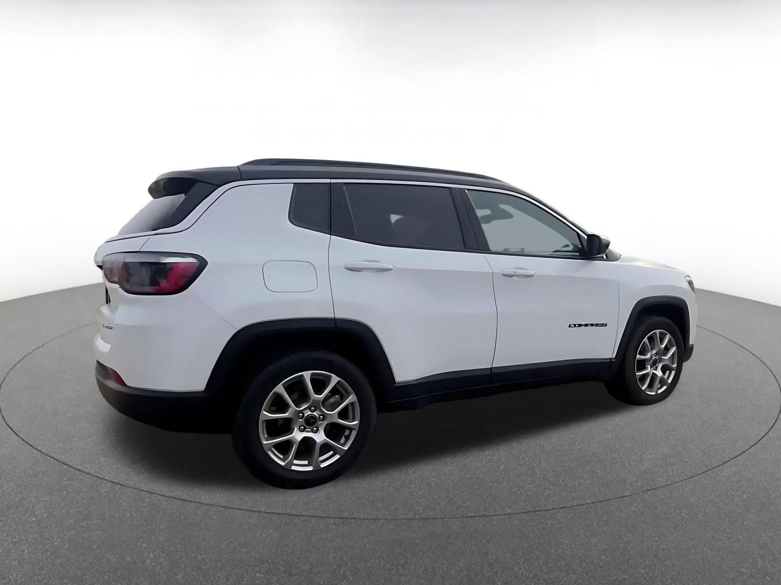 Thumbnail: 2025 Jeep Compass - 15