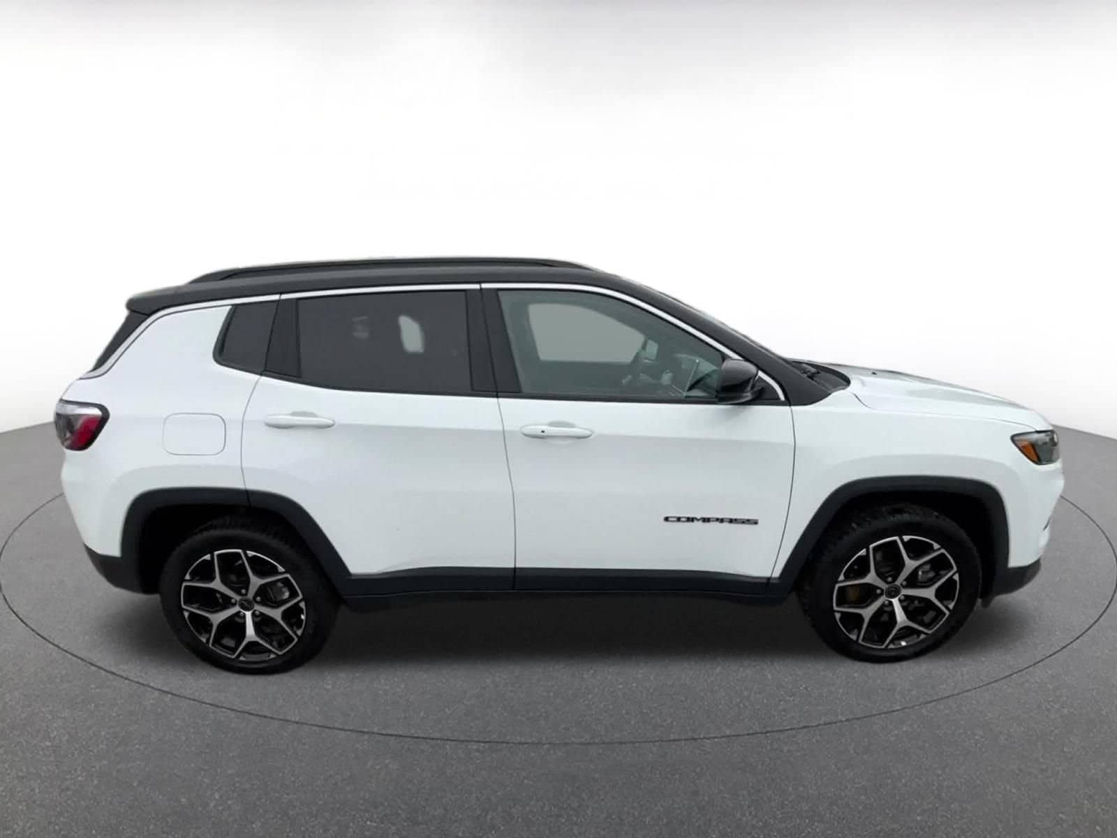 Thumbnail: 2025 Jeep Compass - 15