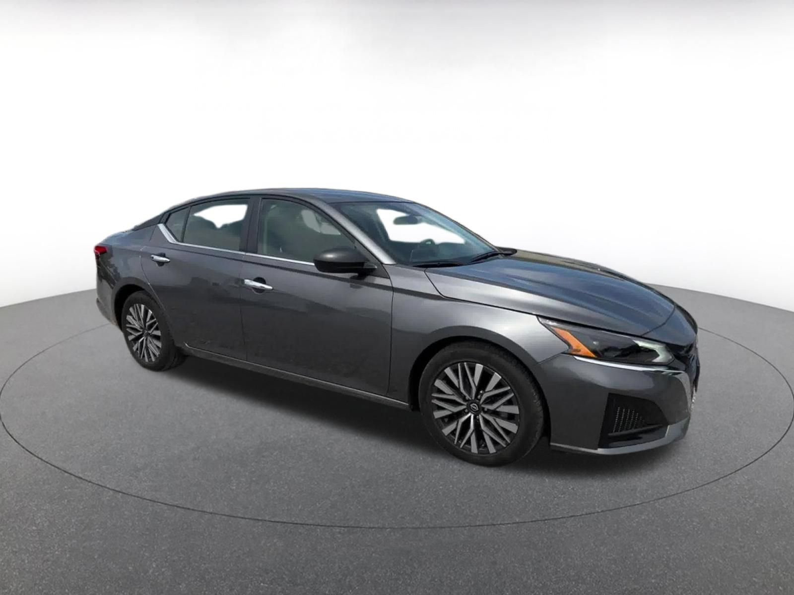 Thumbnail: 2025 Nissan Altima - 2