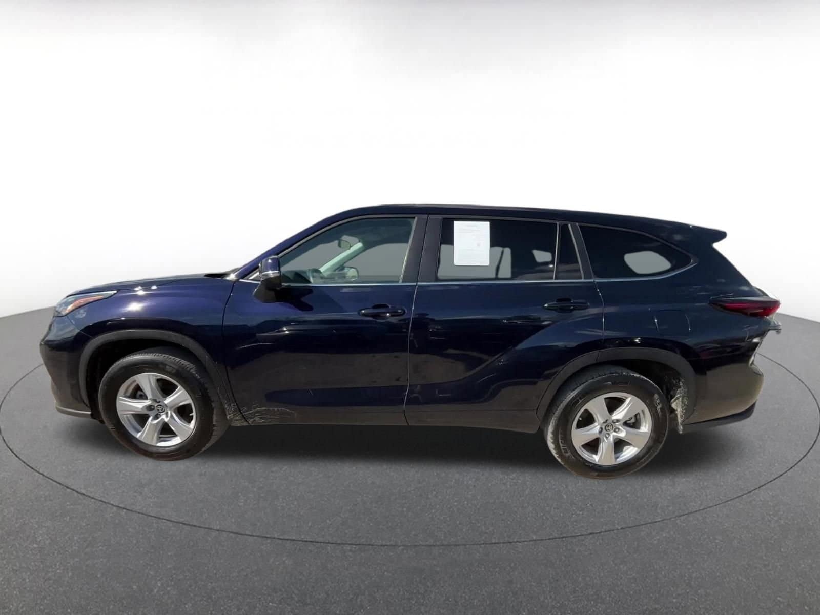 Thumbnail: 2025 Toyota Highlander - 8