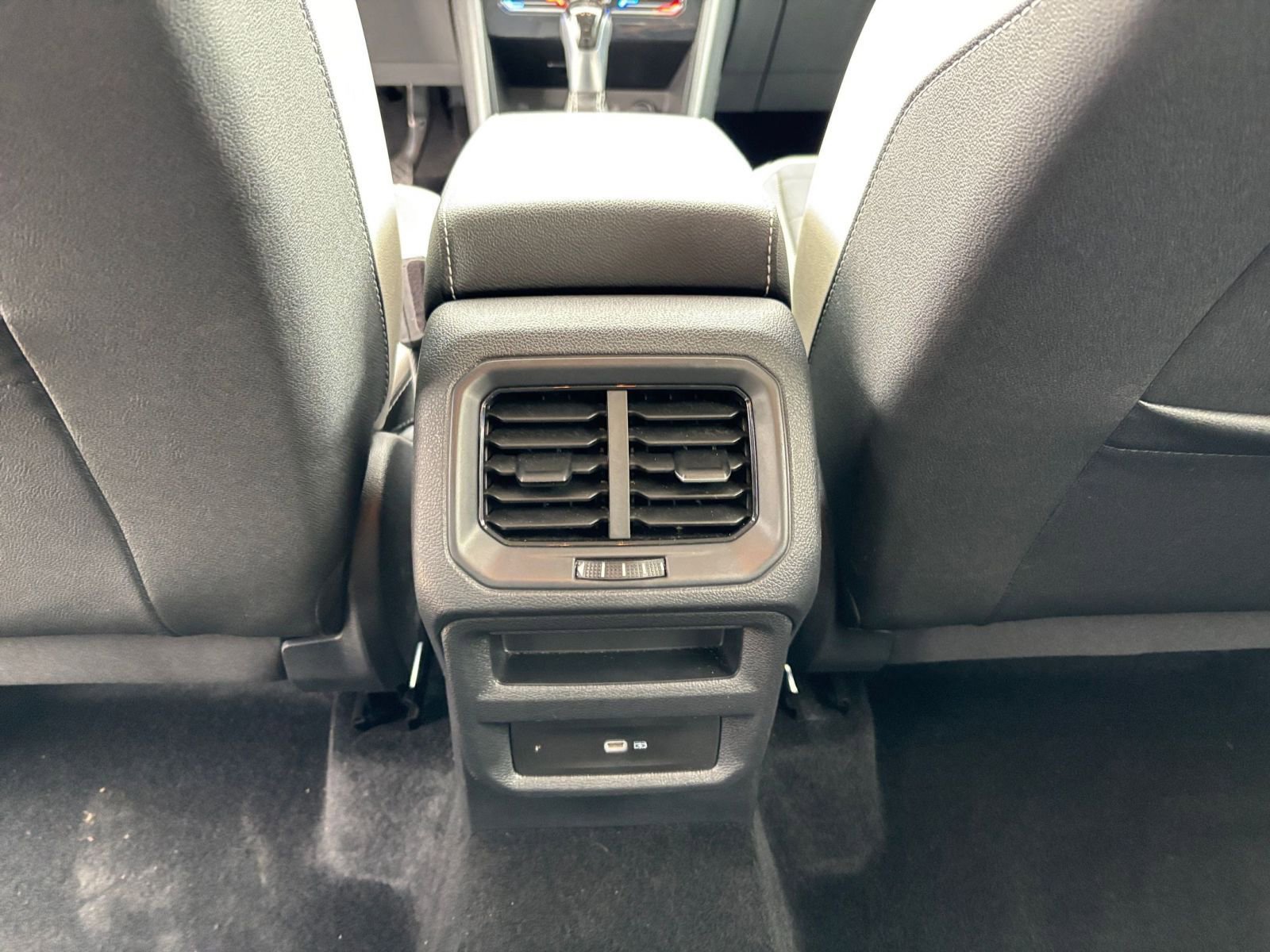 Thumbnail: 2025 Volkswagen Taos - 24