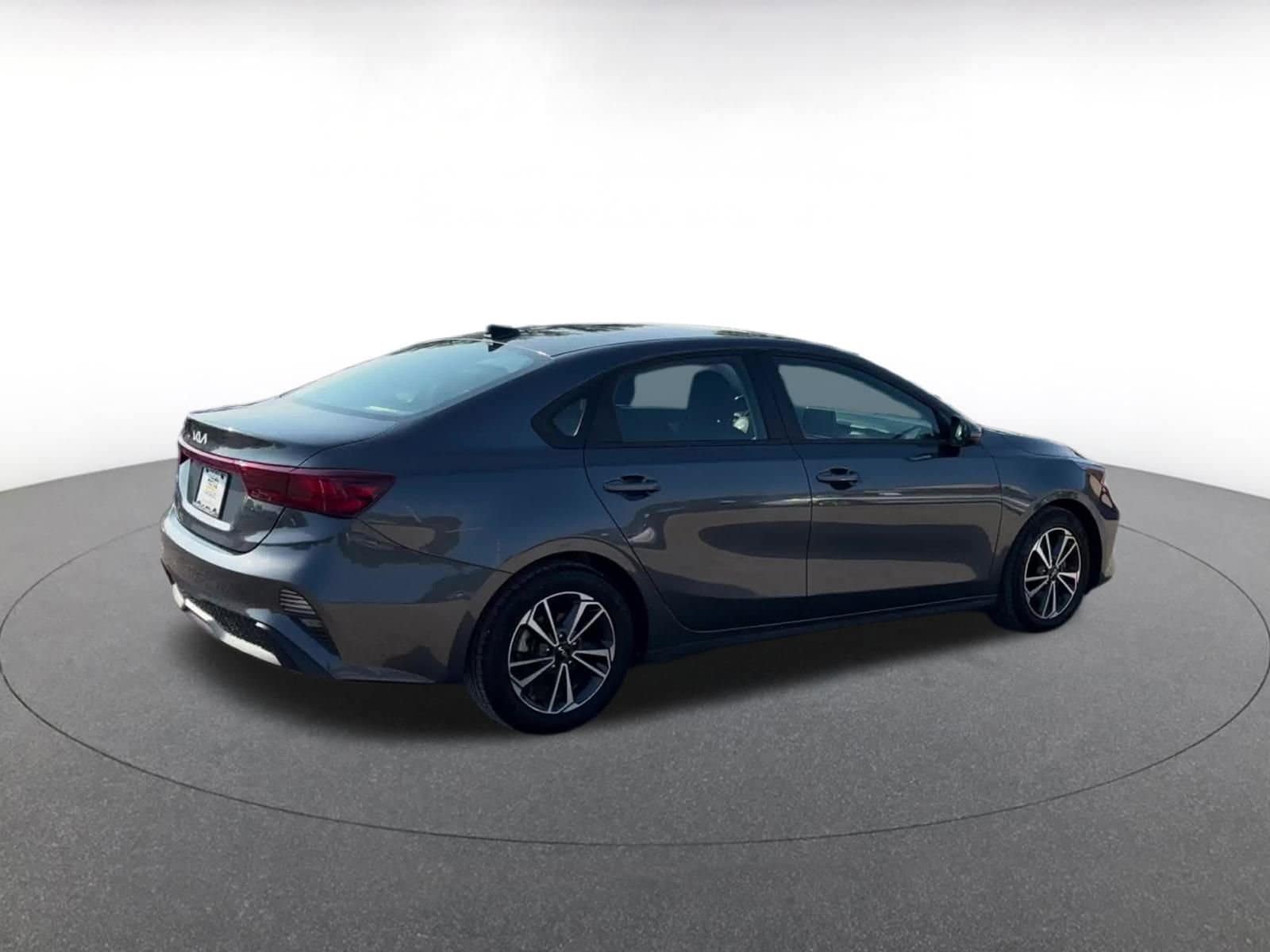 Thumbnail: 2023 Kia Forte - 15
