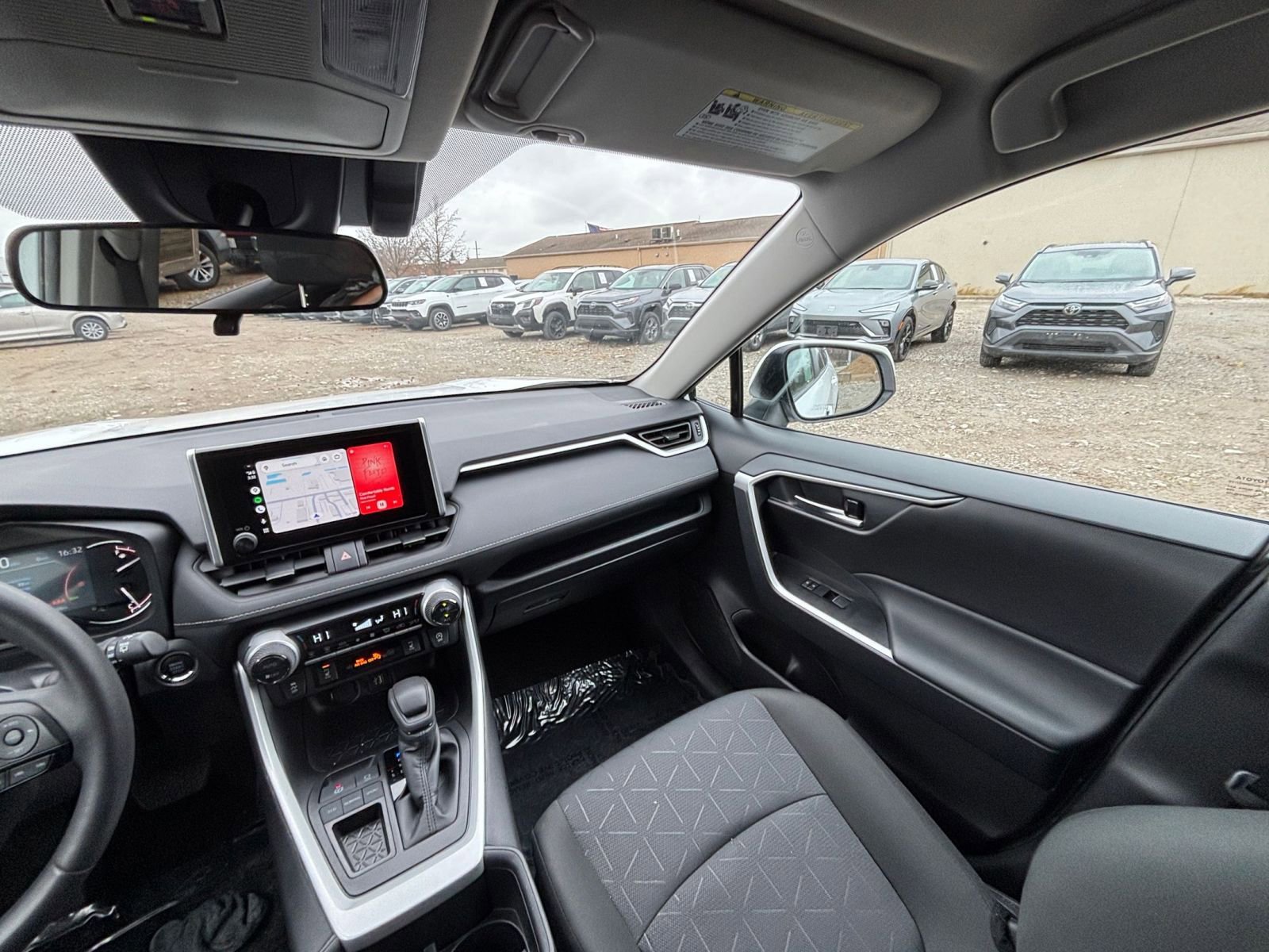 Thumbnail: 2025 Toyota RAV4 - 35